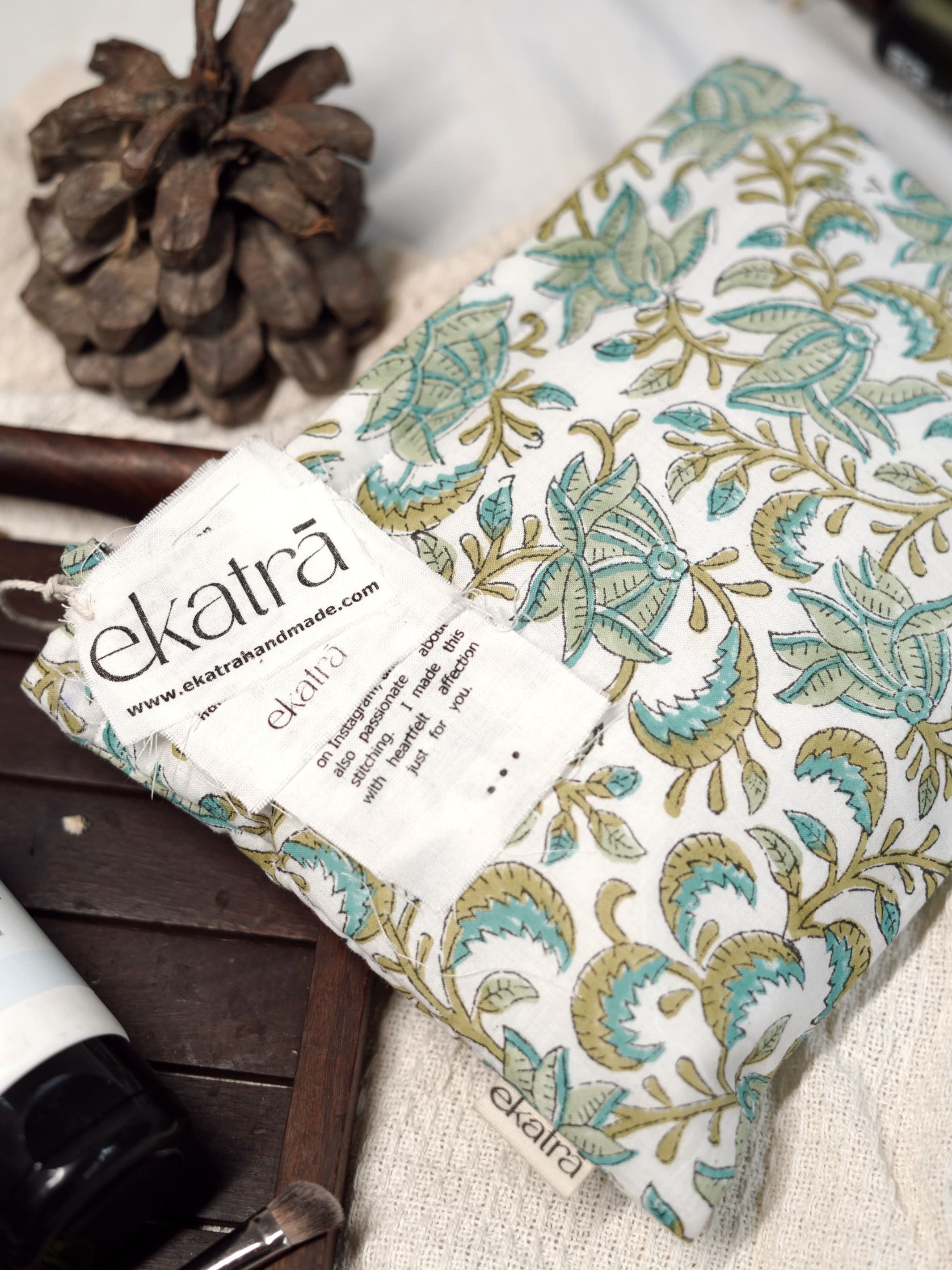 Sustainable Cotton Travel Organizer - Green Floral