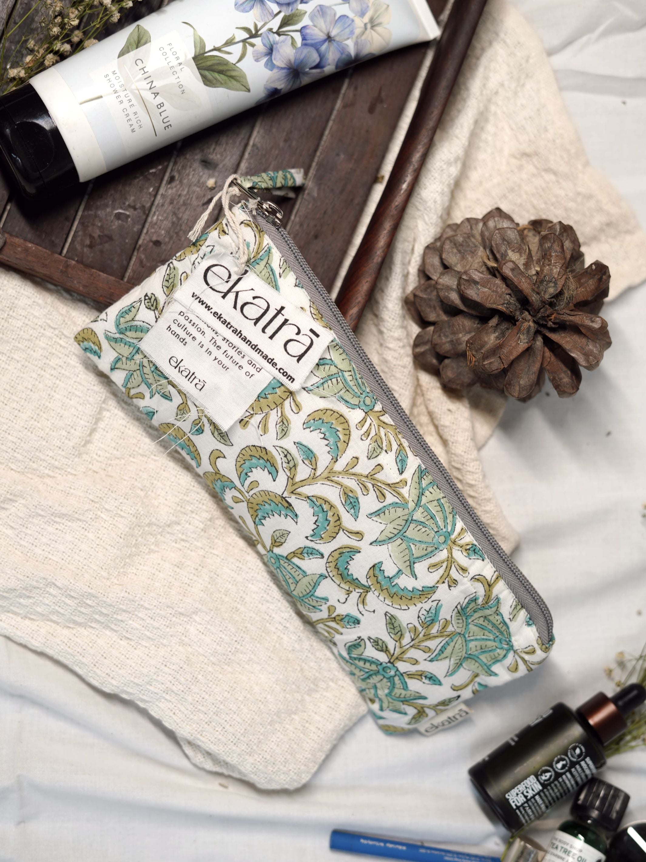 Sustainable Cotton Travel Organizer - Small Pouch Green Floral