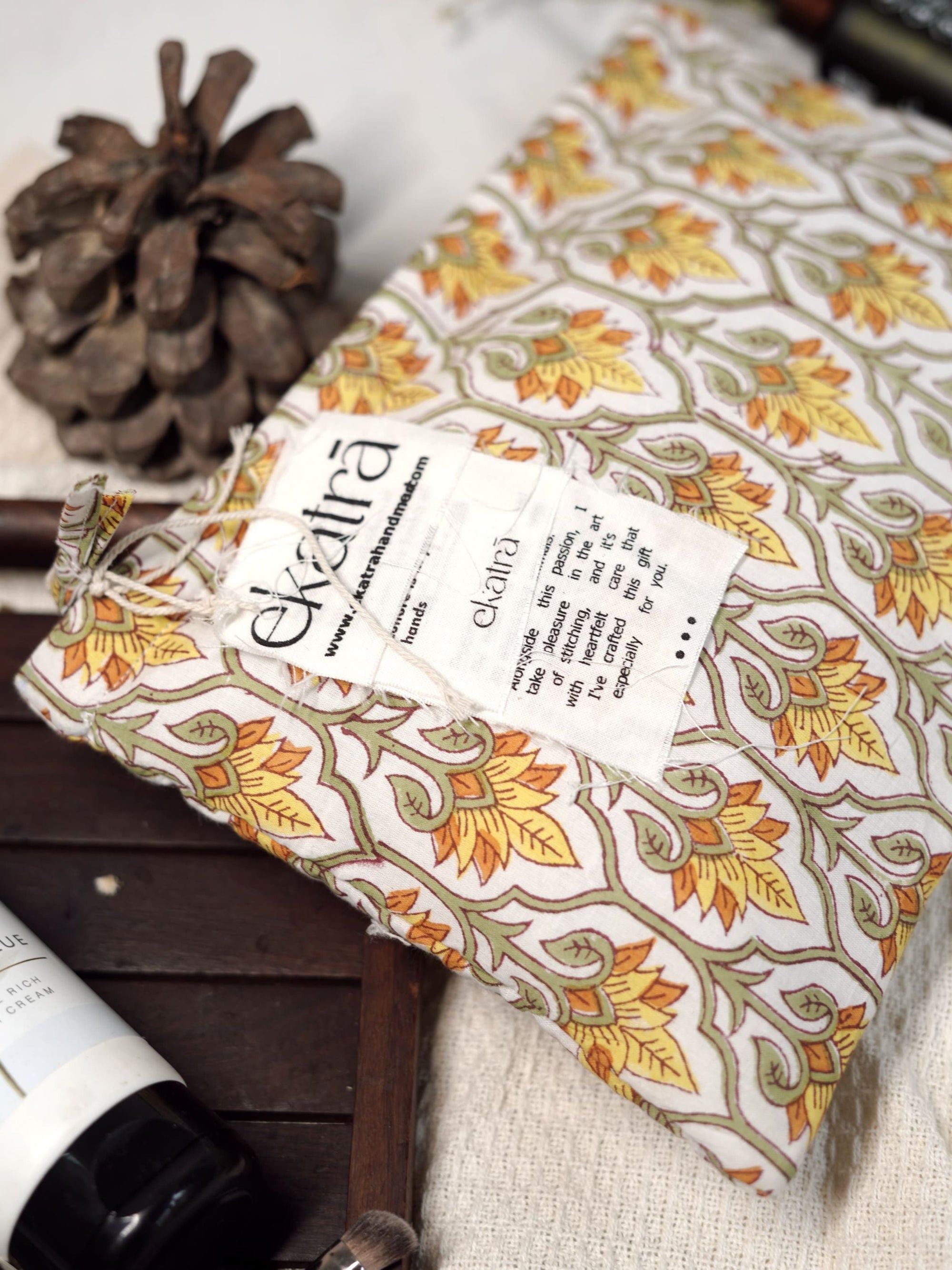 Sustainable Cotton Travel Organizer - Yellow