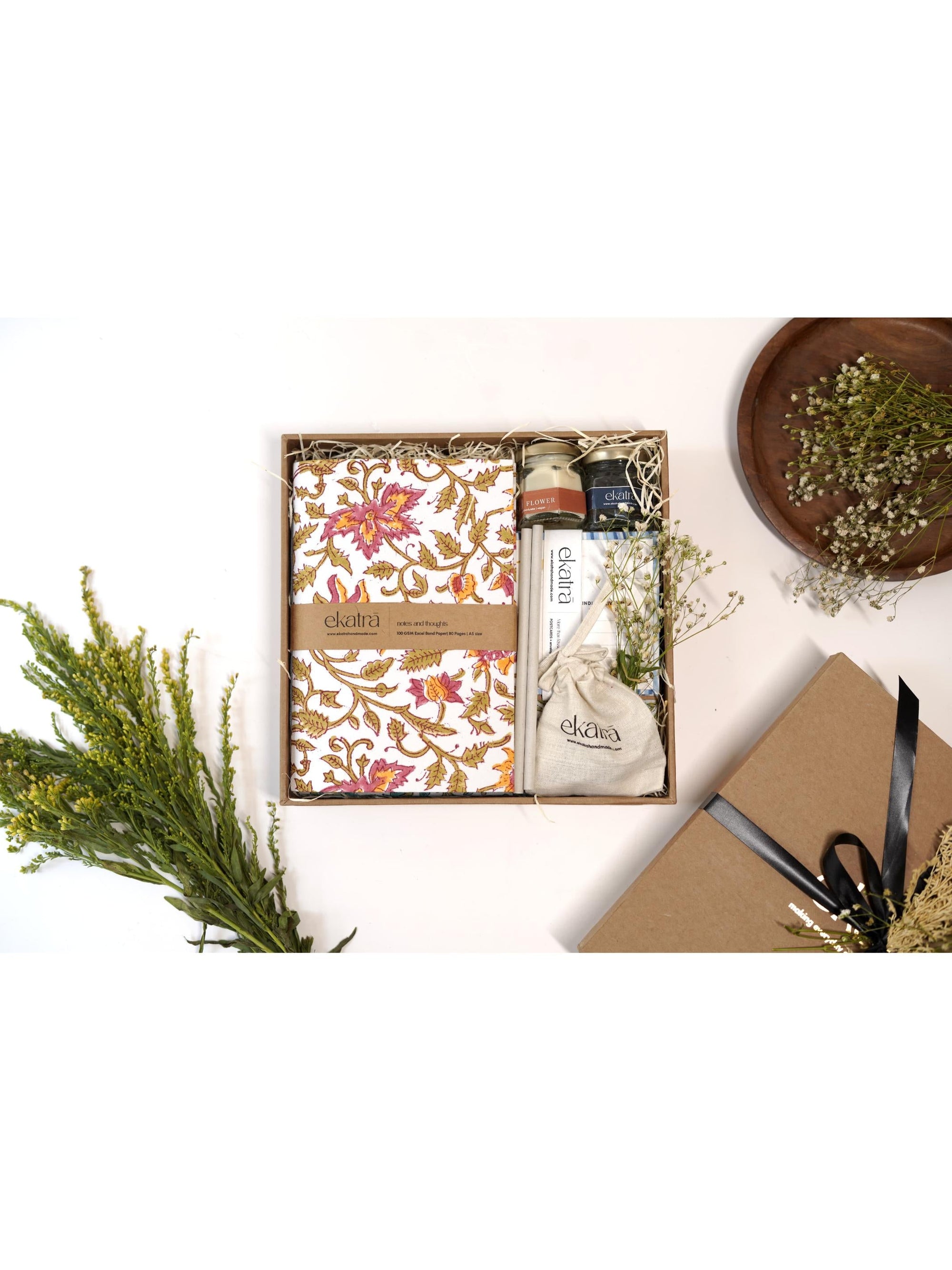 Sustainable Thoughtful Hamper - Pink Leafy Floral
