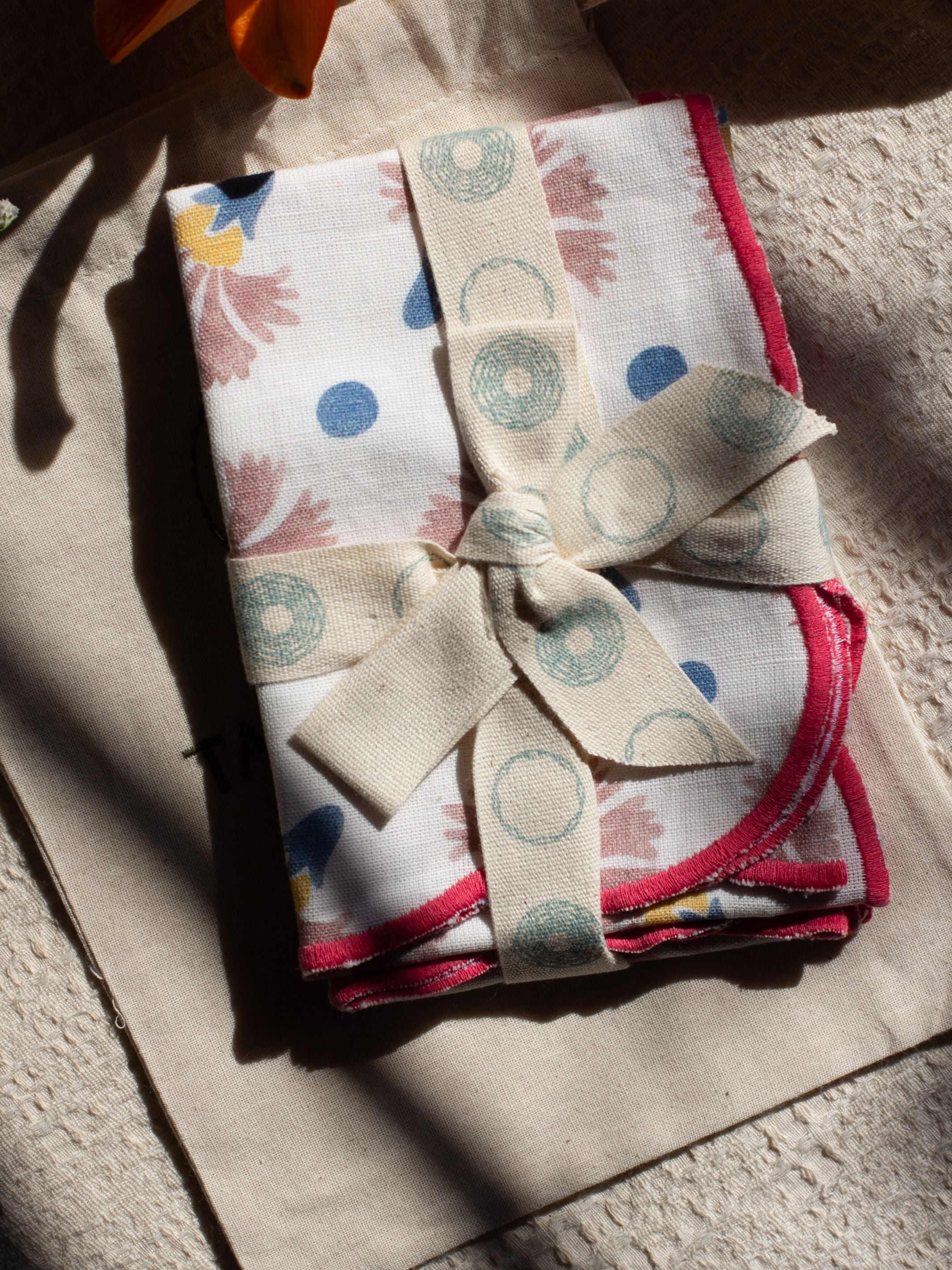 Set Of 2 - Raahat Buds Pink Cotton Napkin