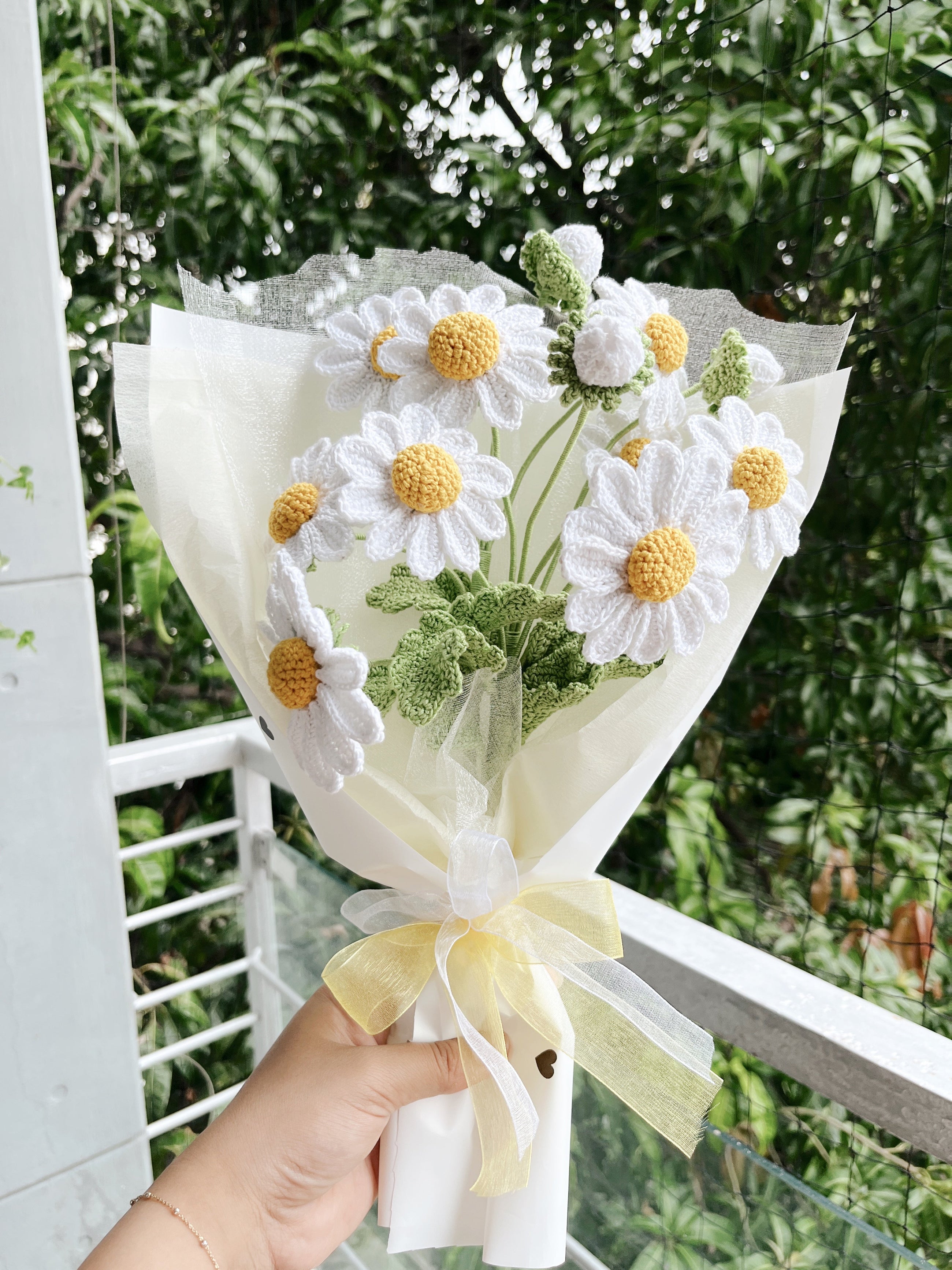 Crochet Daisy Bouquet