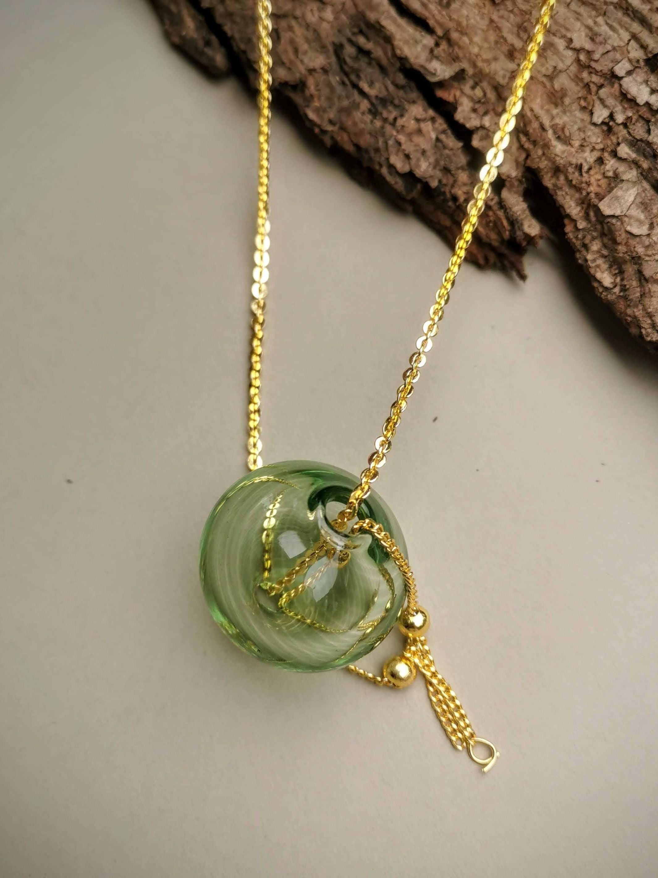 Timeless Echo - Necklace Jade