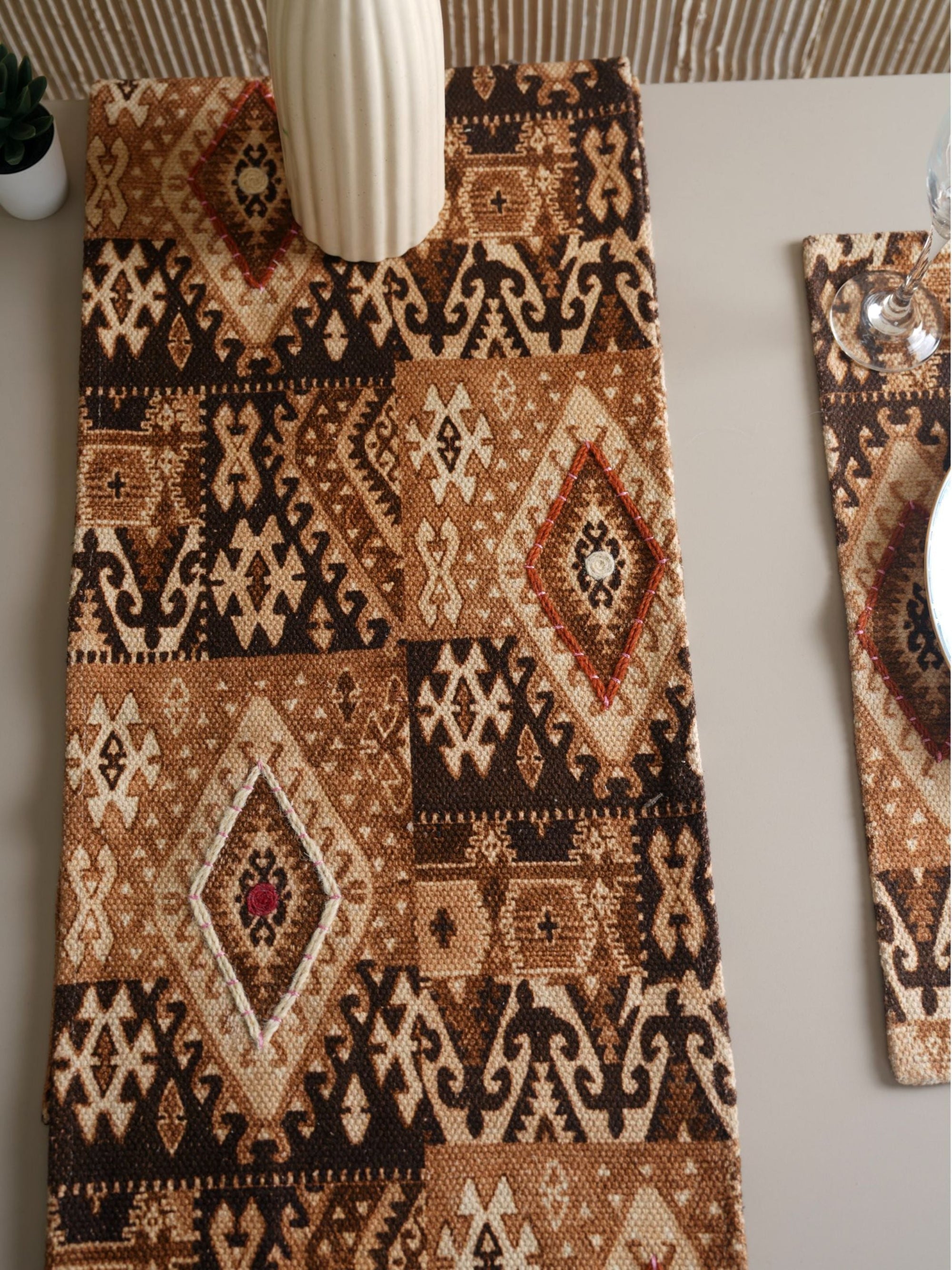 Table Runner - Handloom Tranquil Trellis