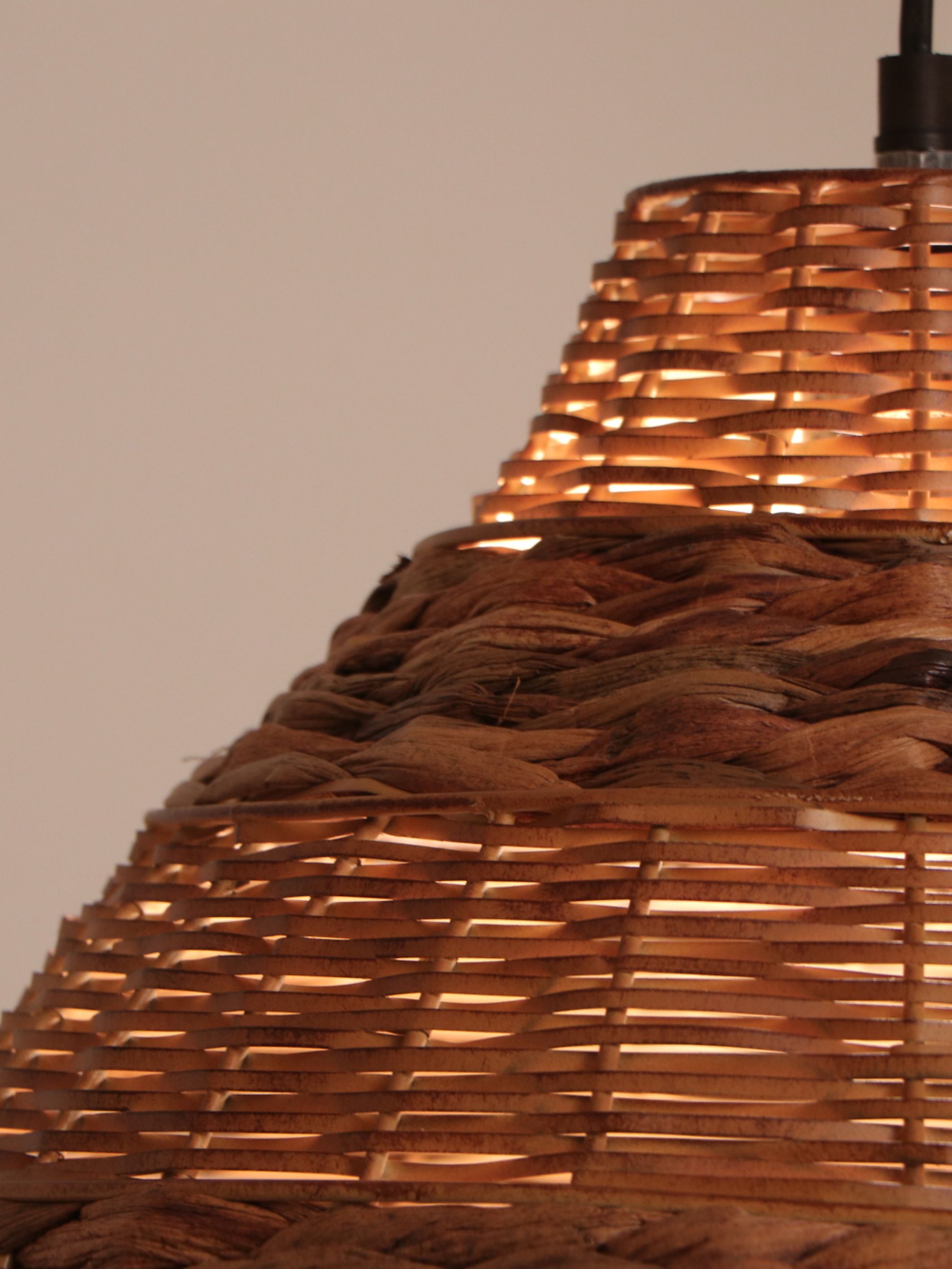 Tukani Oval Hanging Lamp