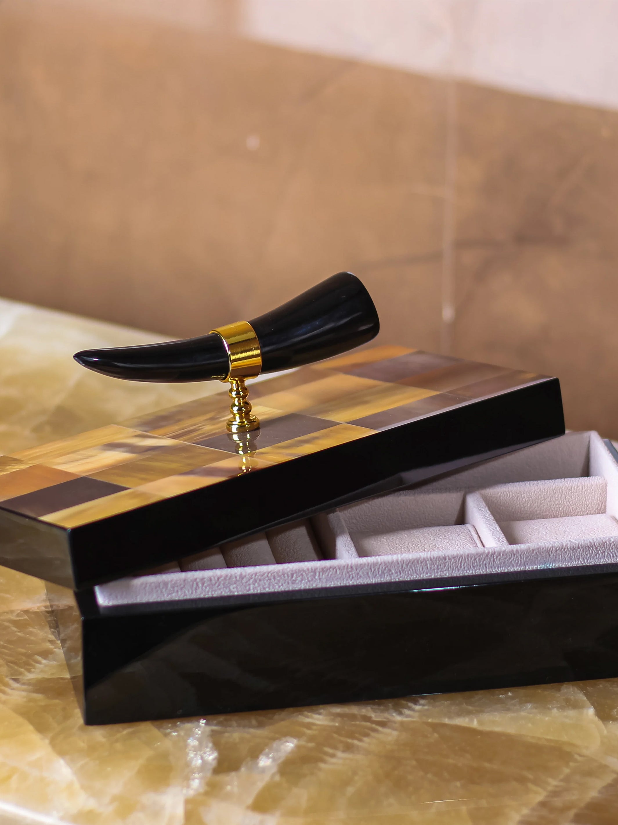 Tuscany Horn Storage Box