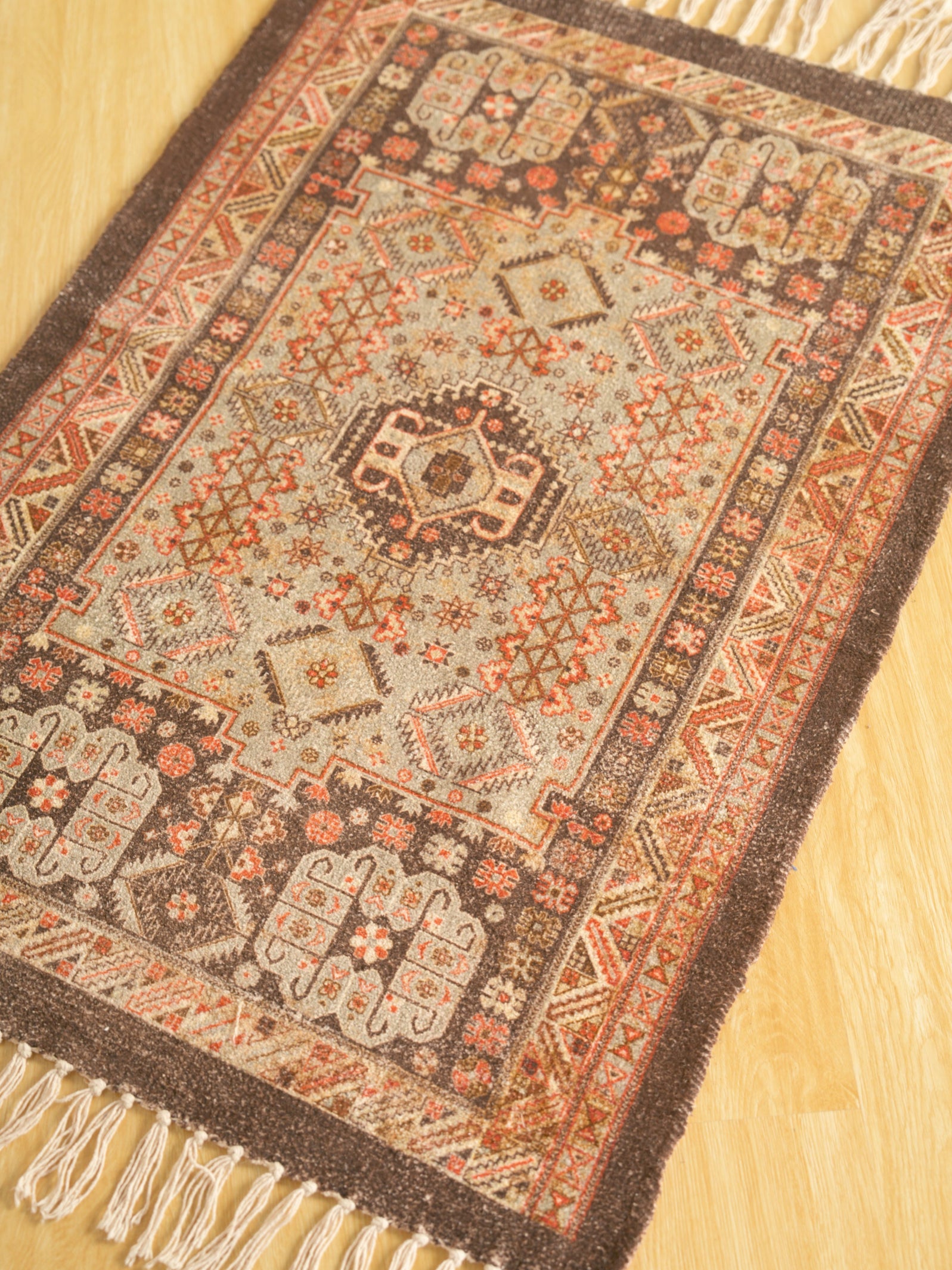 Traditional Pattern Rug