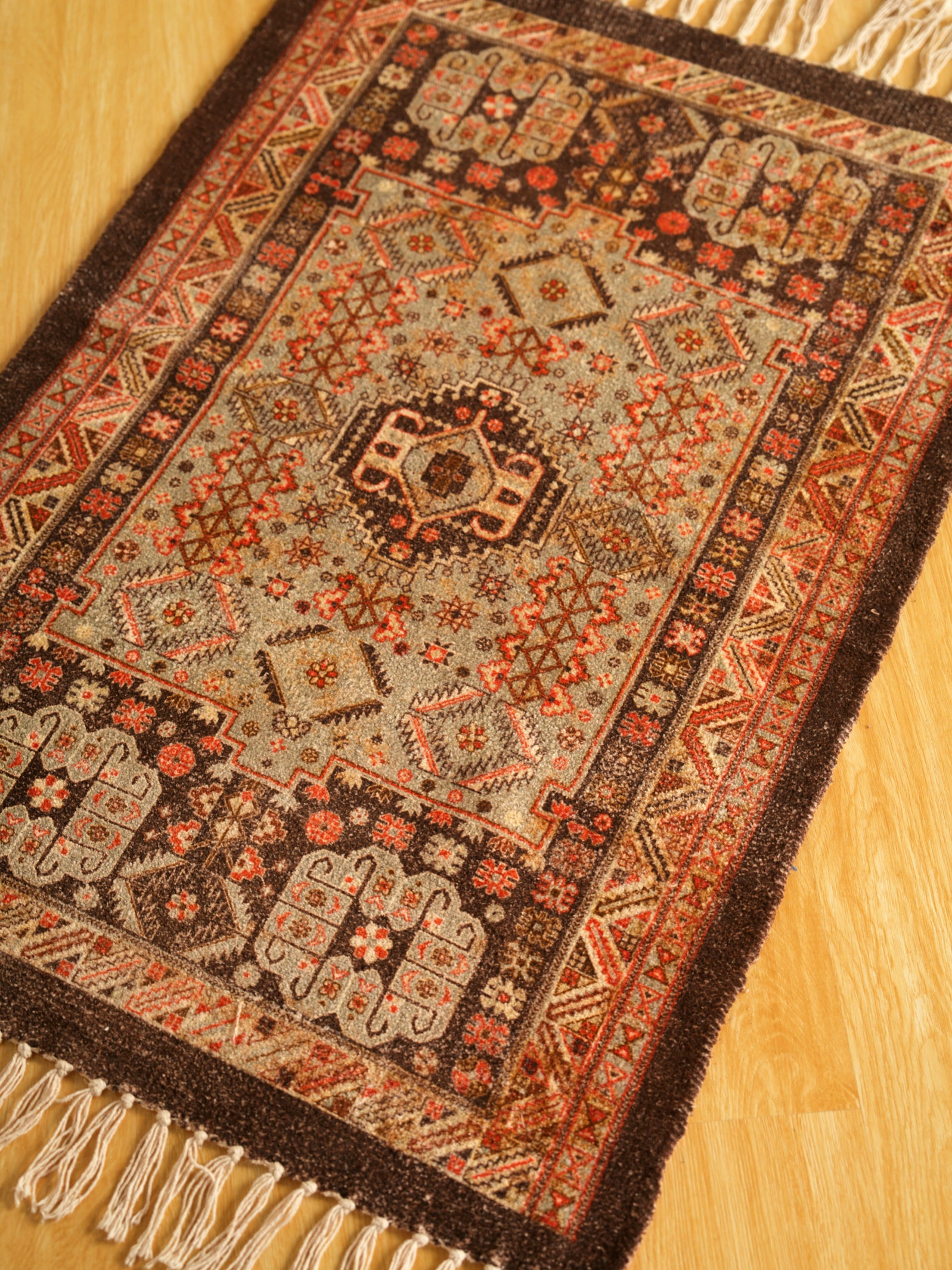 Traditional Pattern Rug