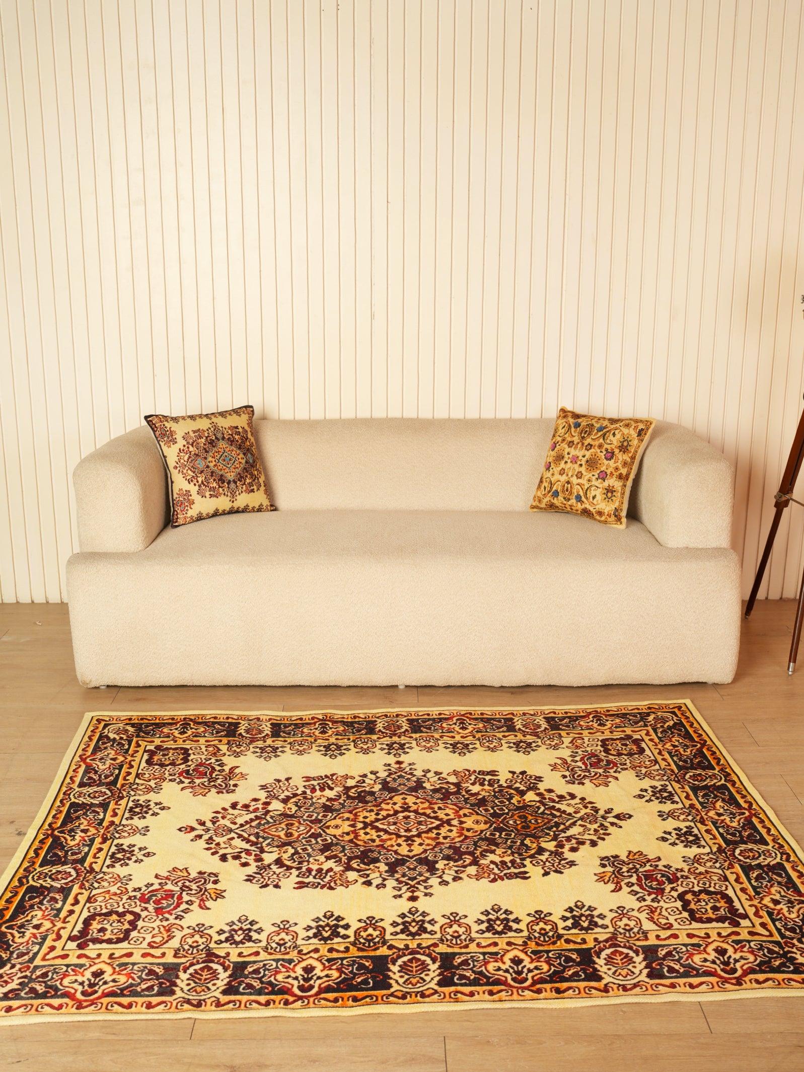 Persian Style Area Rug with Floral Medallion