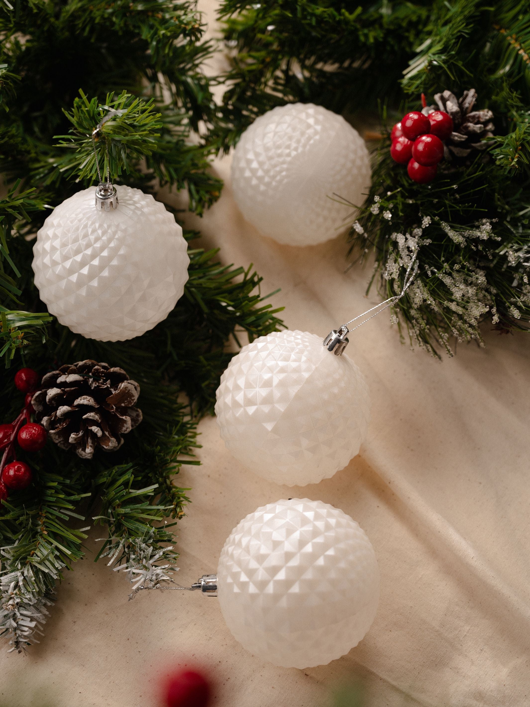 White Christmas Balls Pack Of 4
