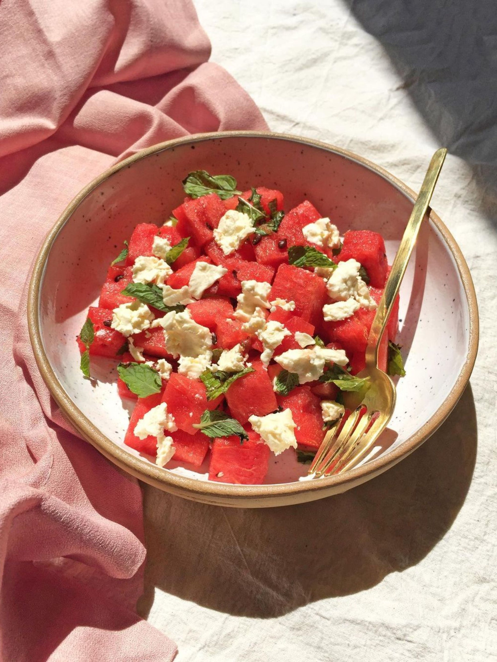Coupe Salad Bowl Speckled Snow
