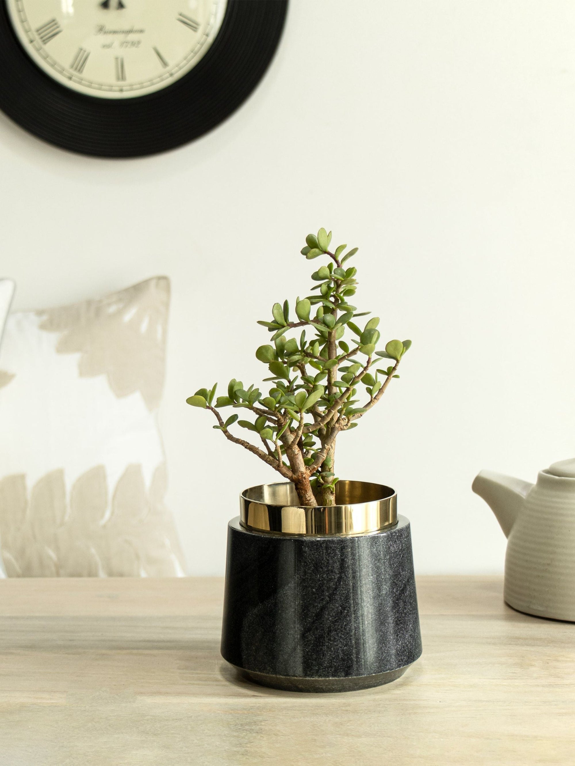 Black Marble Oronoir Planter
