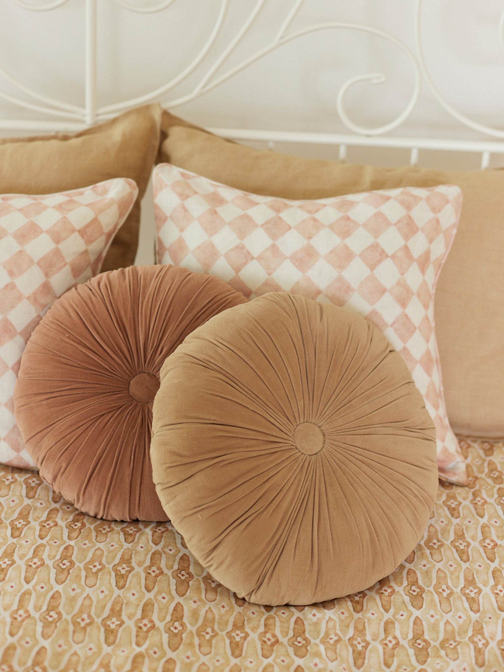 Round Cushion Cover - Cuddle Brown