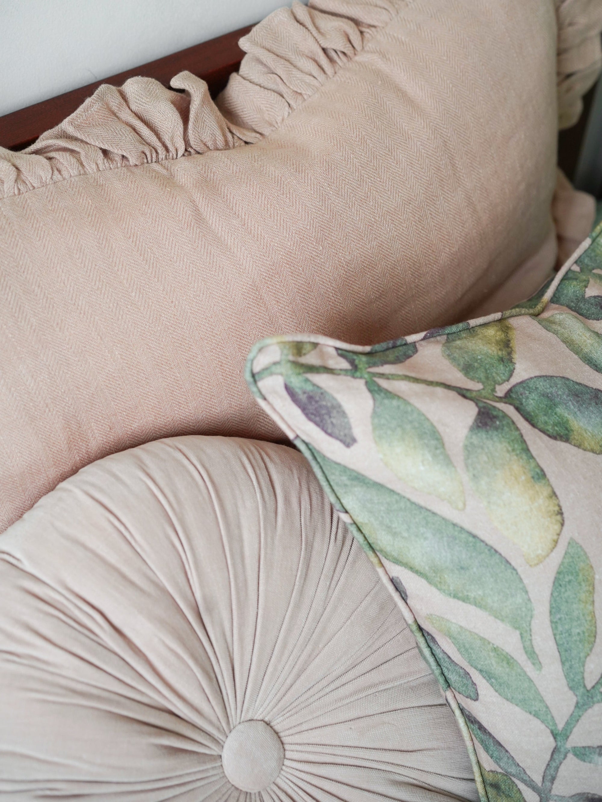 Pillow Cover - Ruffle Linen