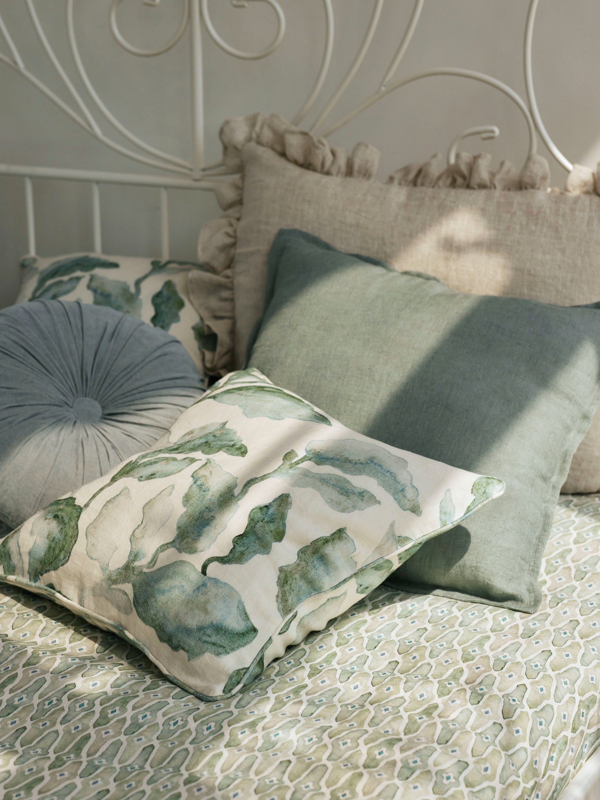 Pillow Cover - Ruffle Linen