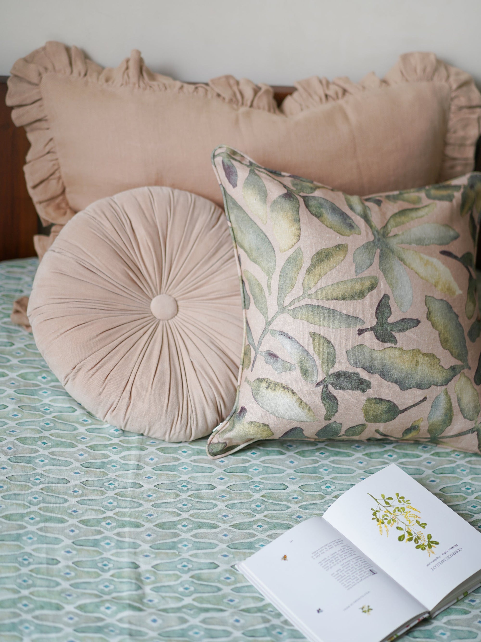 Round Cushion Cover - Cuddle