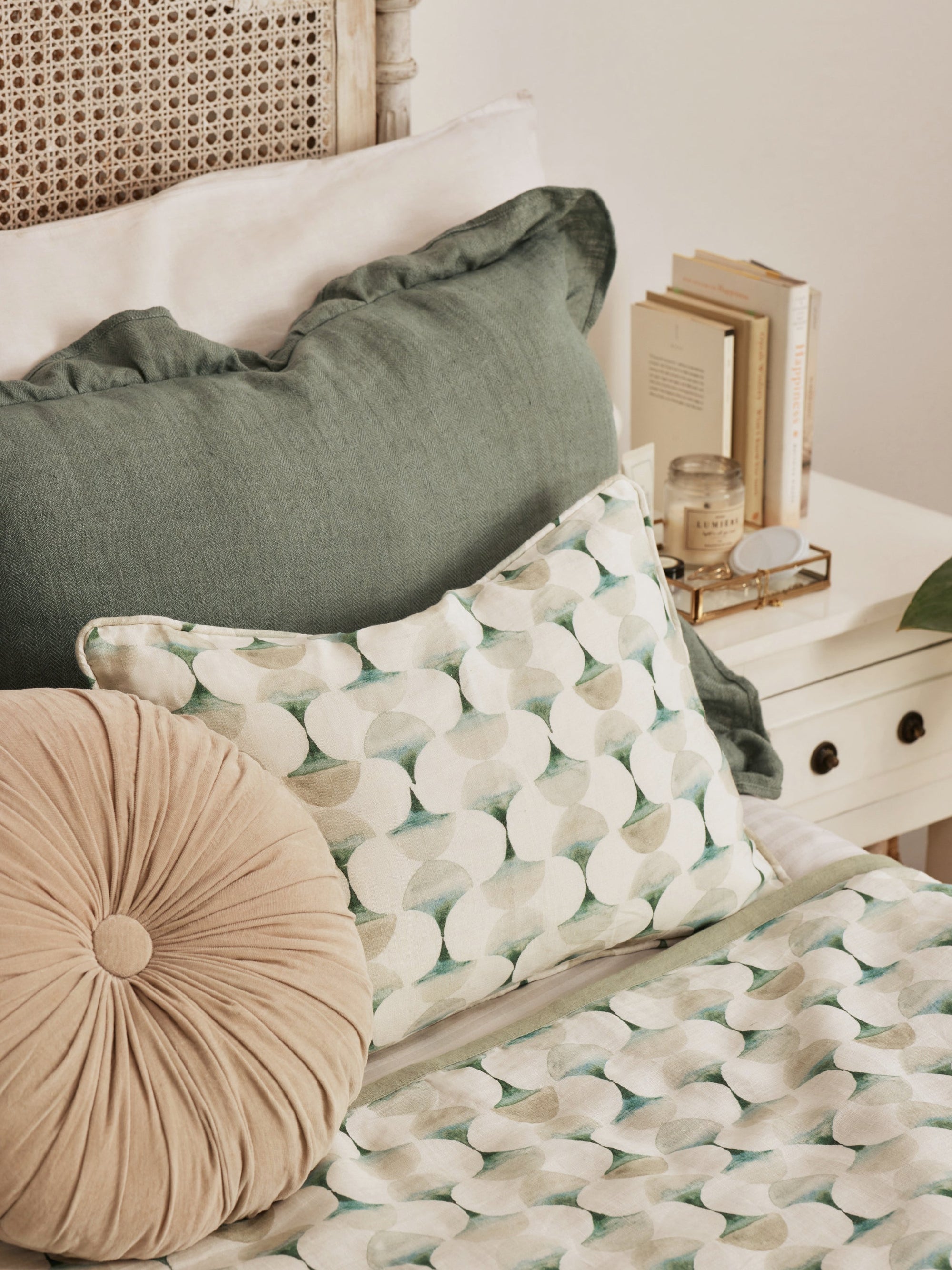 Round Cushion Cover - Cuddle