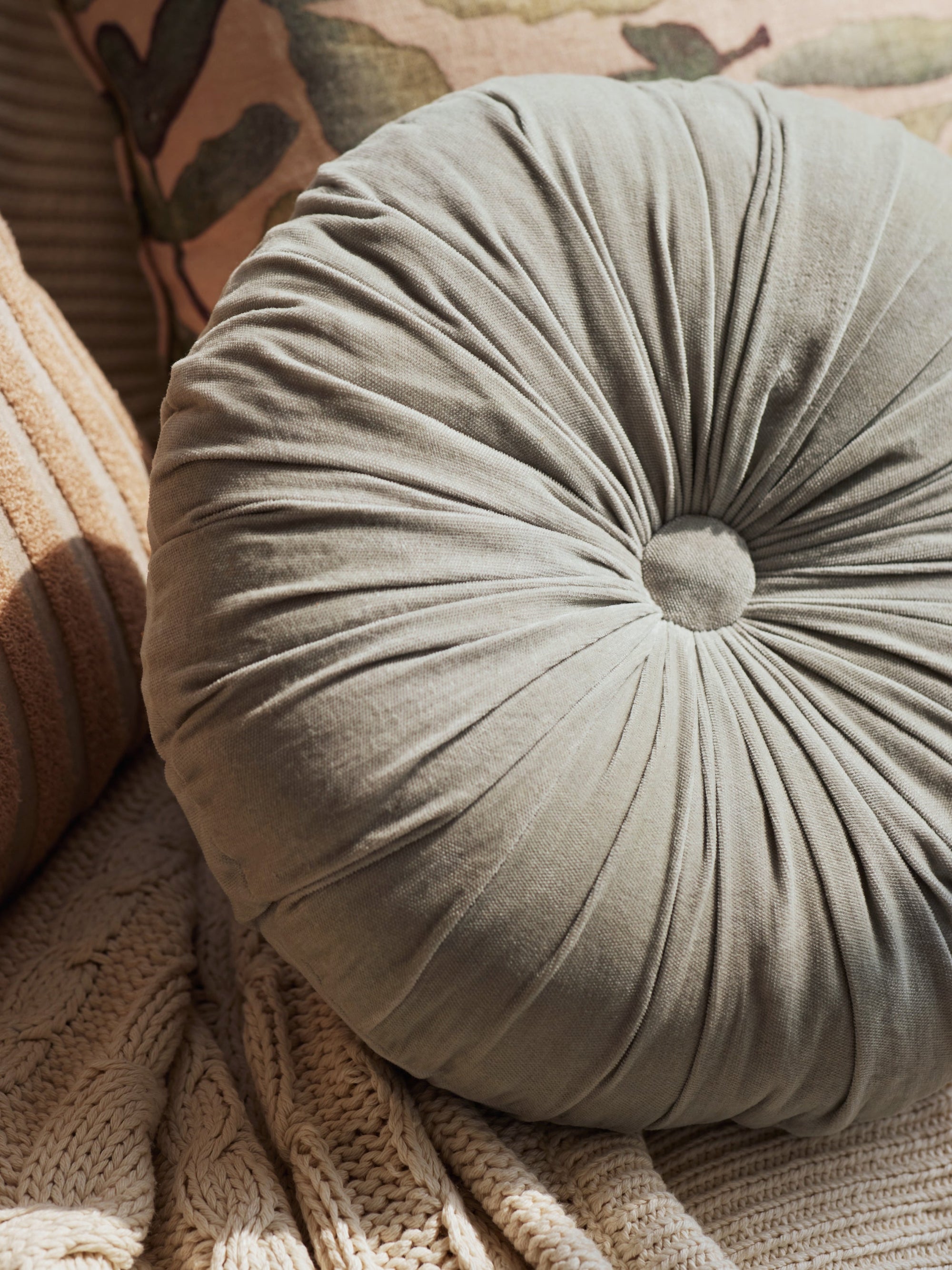 Round Cushion Cover - Cuddle