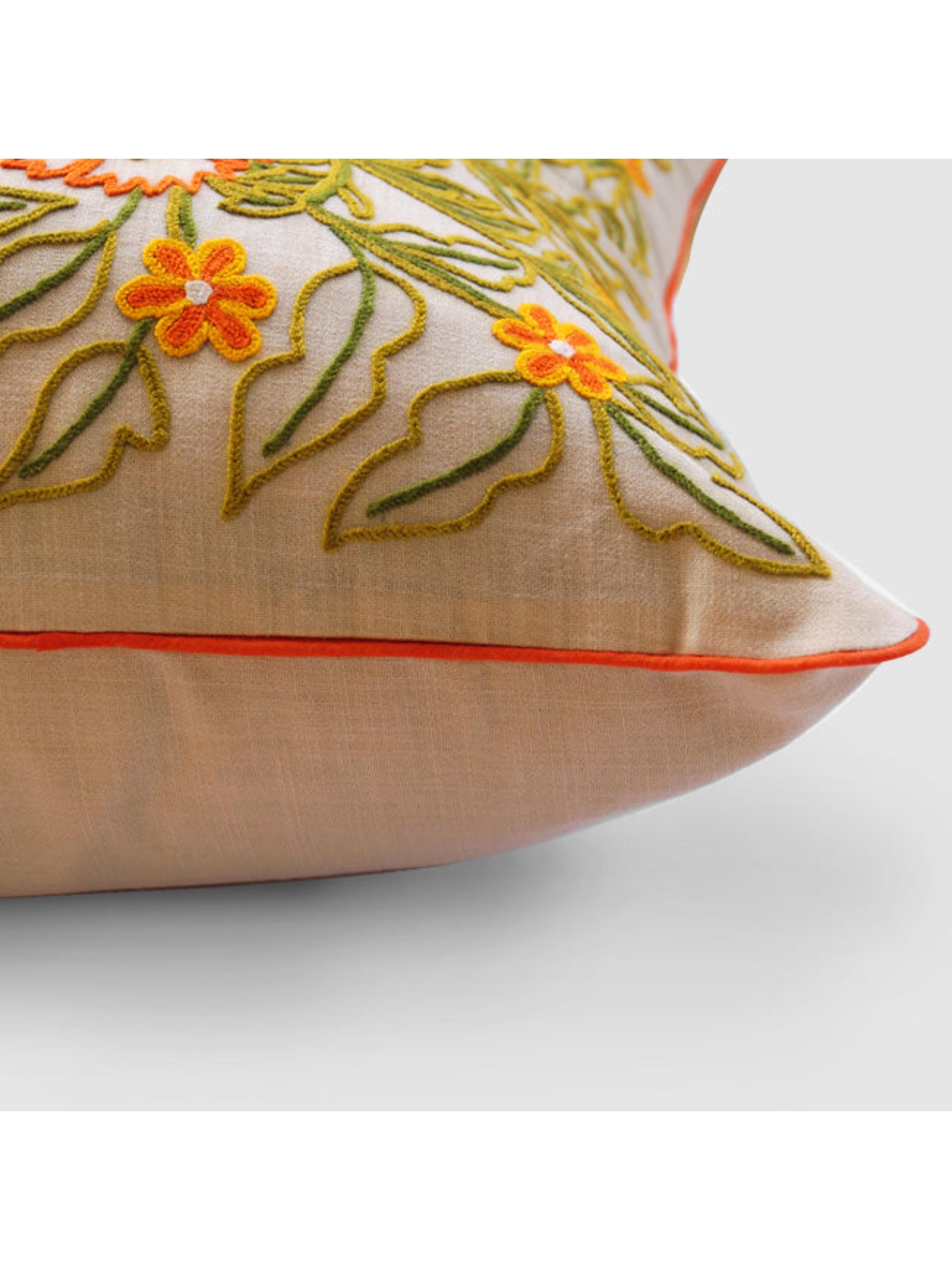 Cushion Cover - Dast-e-Gul Aari Embroidered Cream