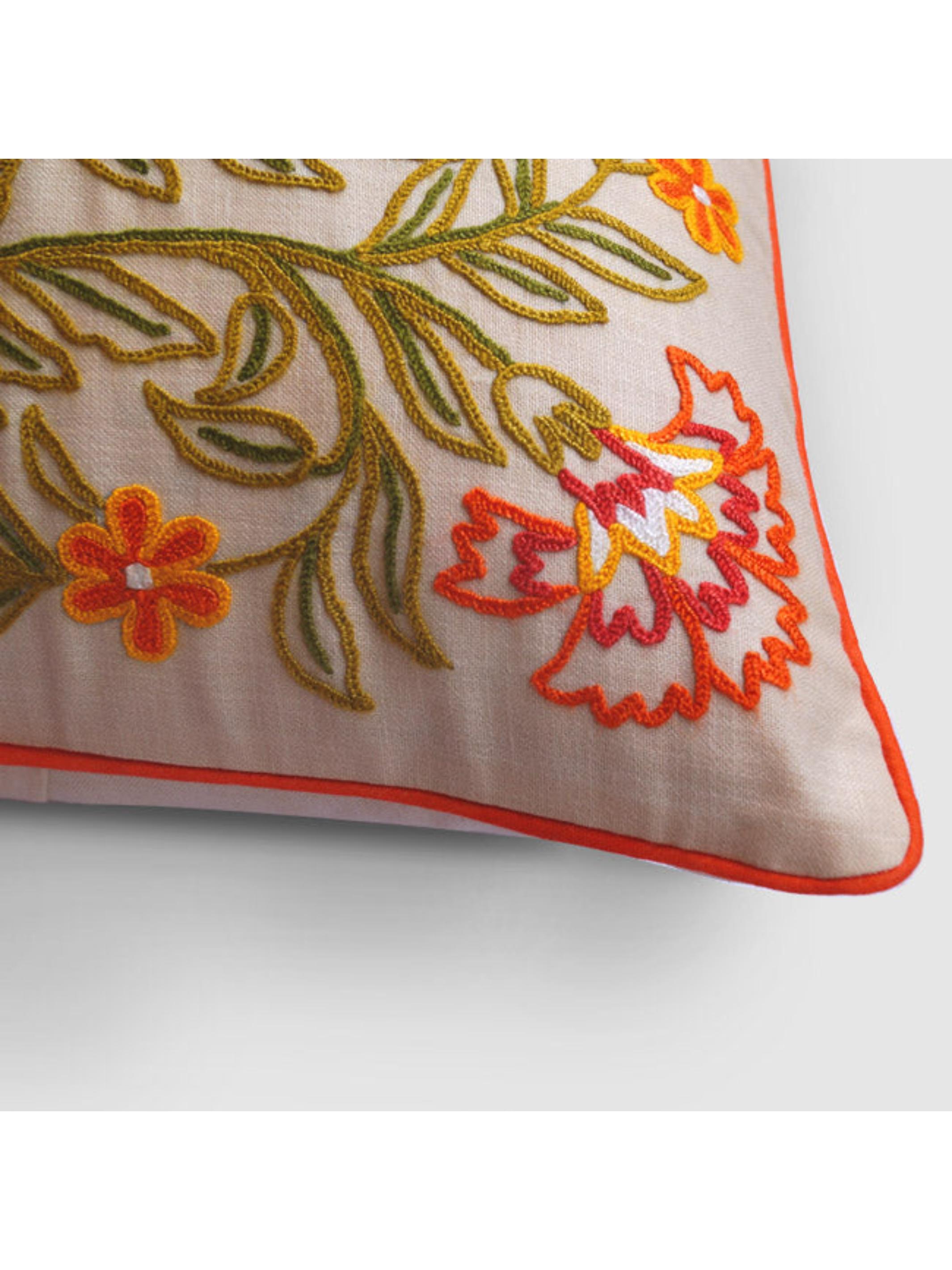 Cushion Cover - Dast-e-Gul Aari Embroidered Cream