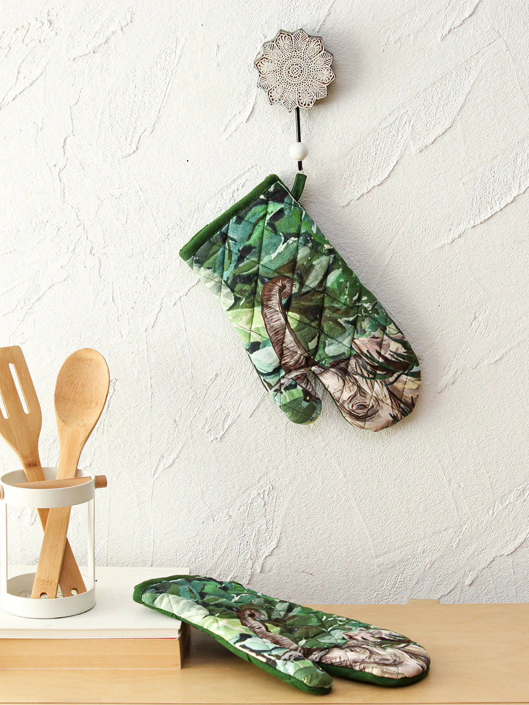 Bandipur Green Gloves