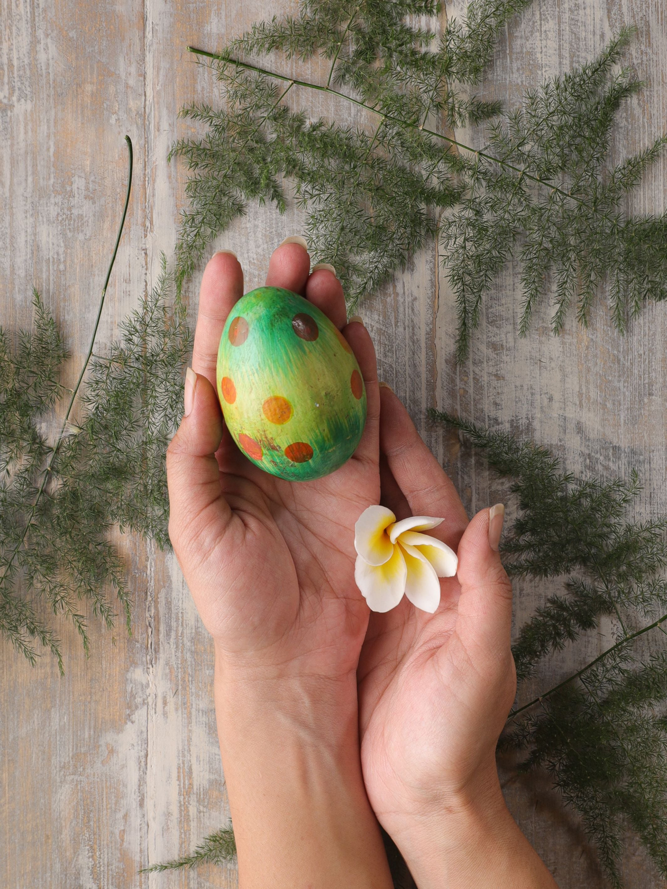 Green Ombre Polka Dot Egg