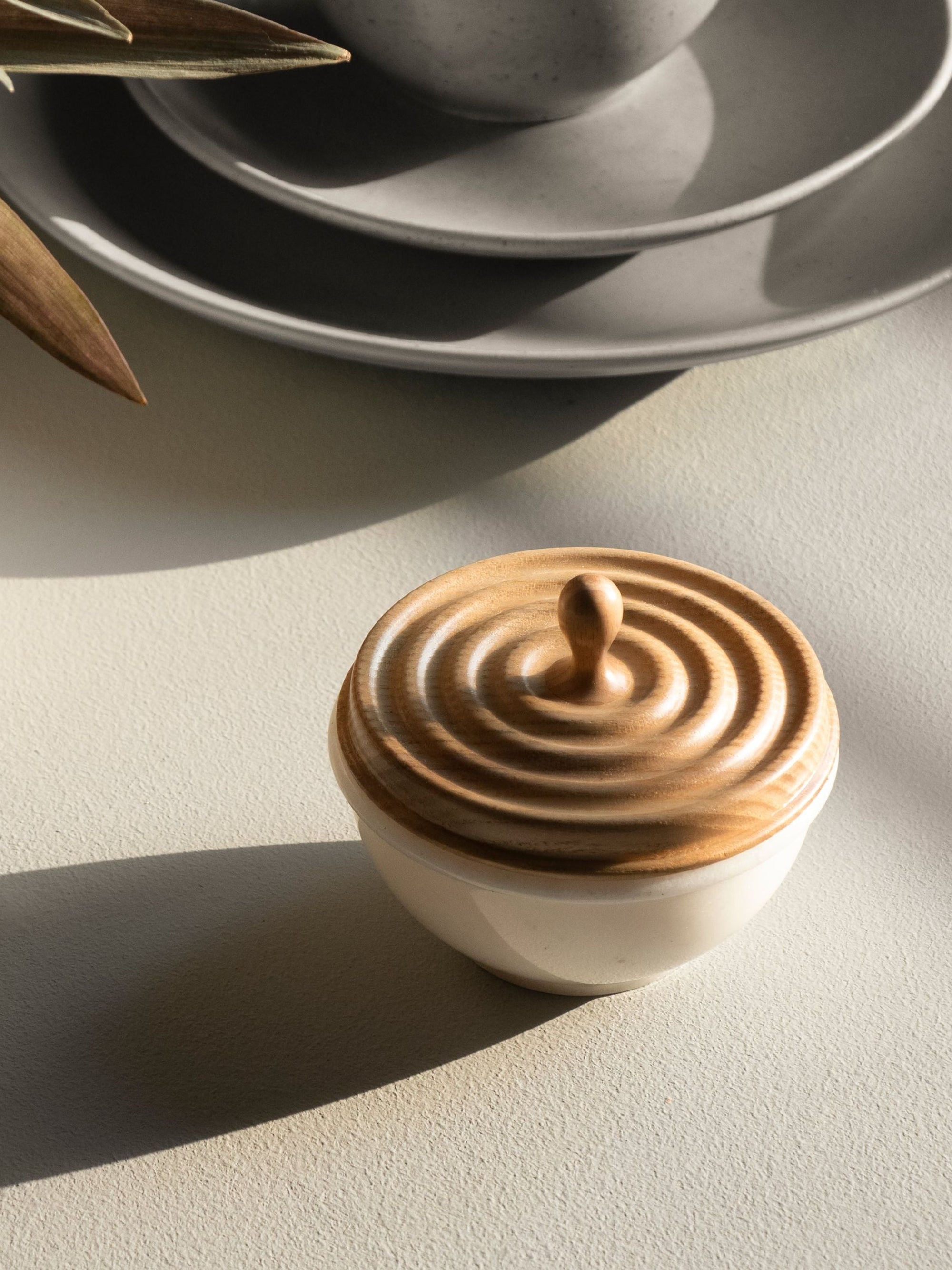 Marble Ripple Container