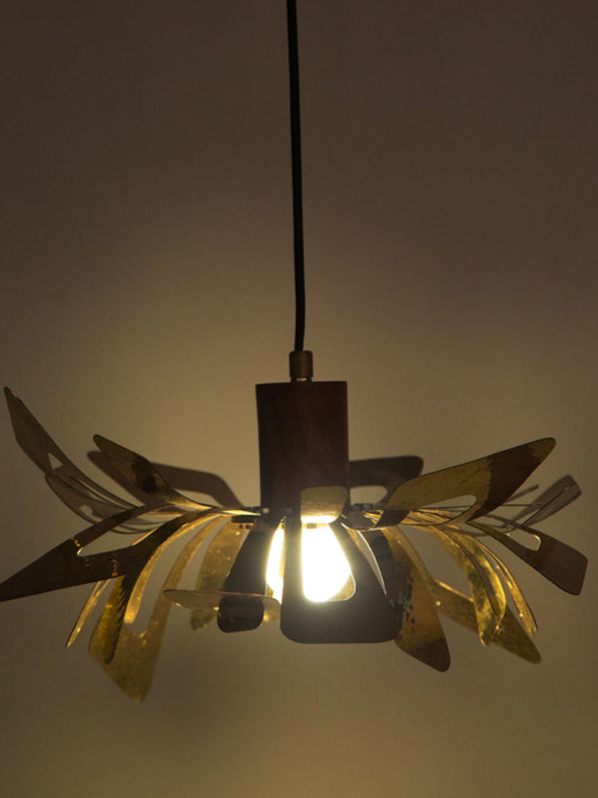 Hanging Pendant - Shasta