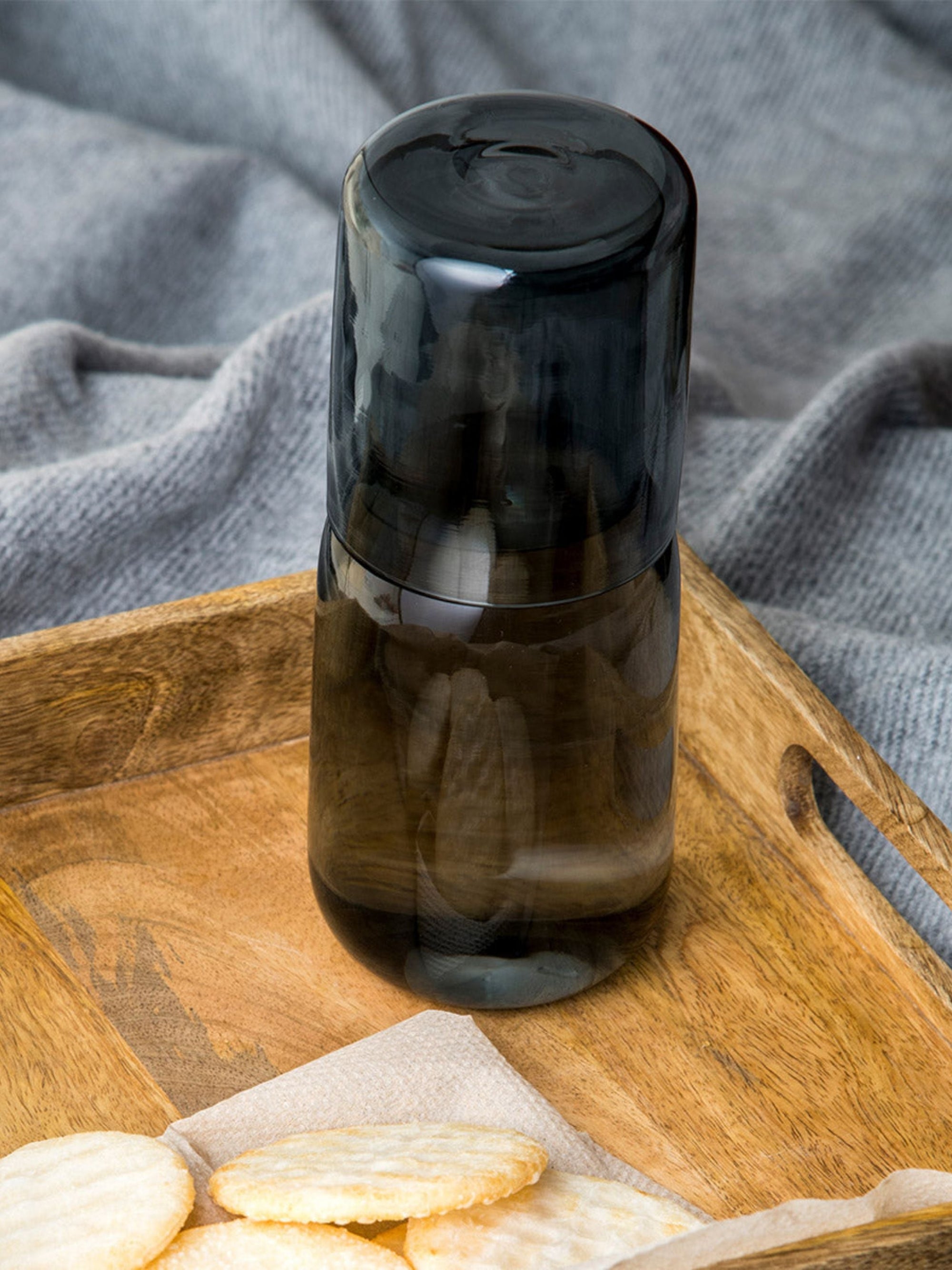 Eva Carafe (Black) Gift Box