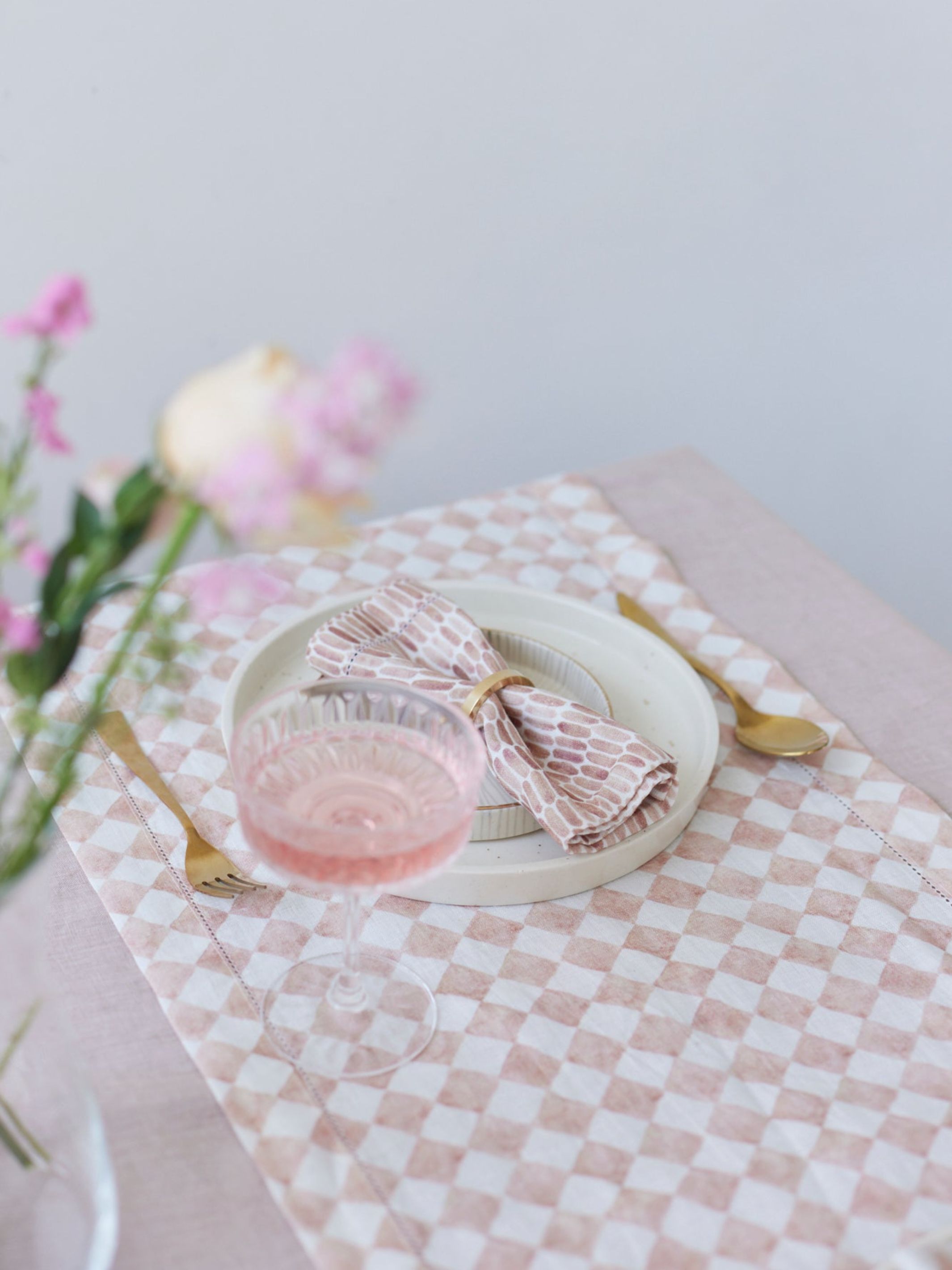 Linen Table Cover - Soft Pink