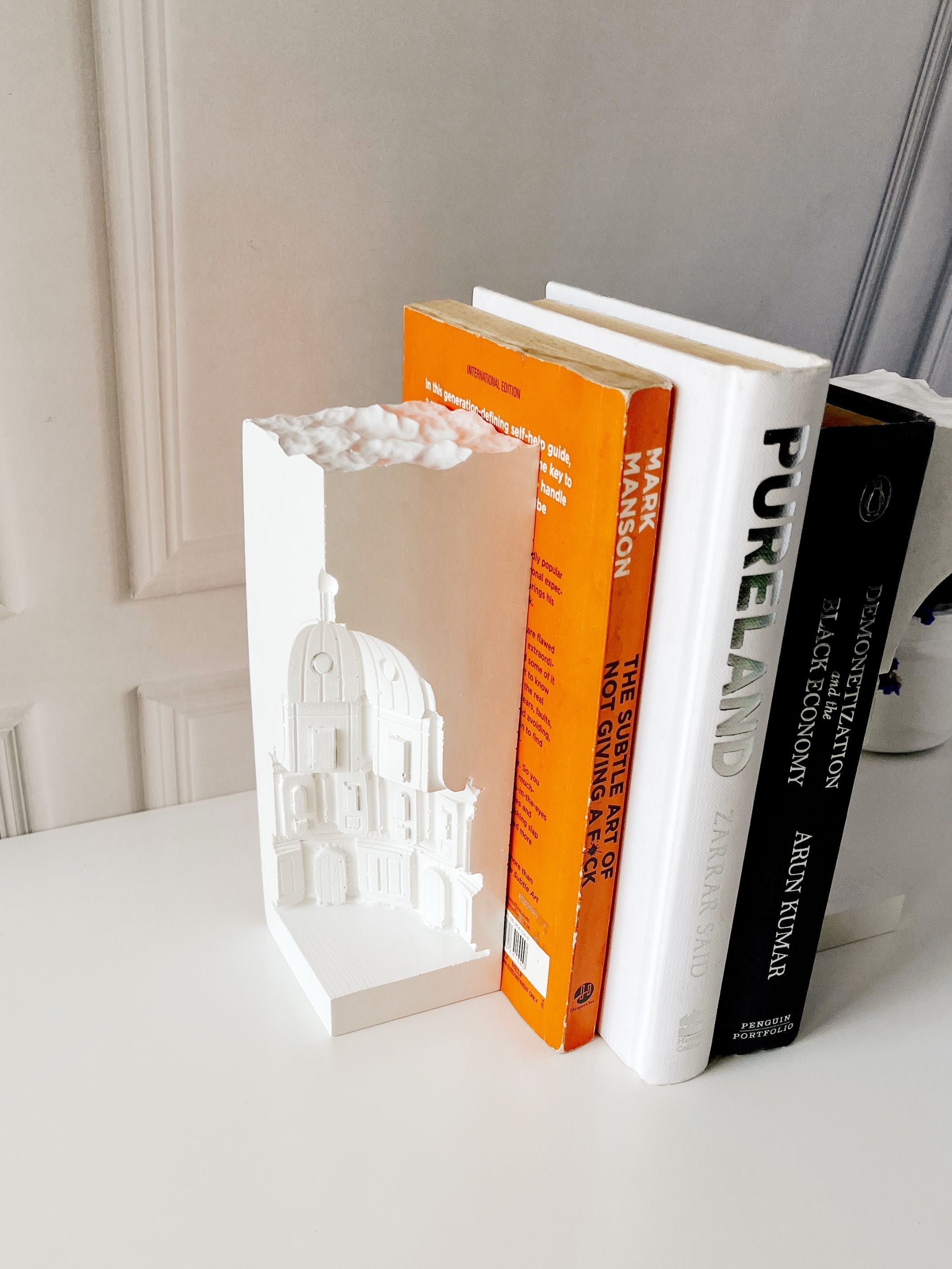 Architecture Concrete Bookends