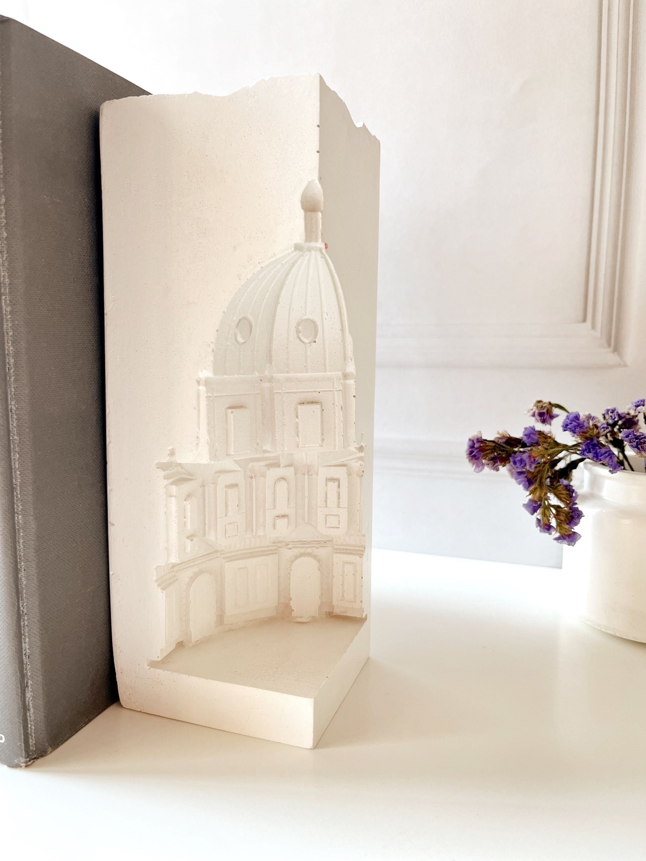 Architecture Concrete Bookends