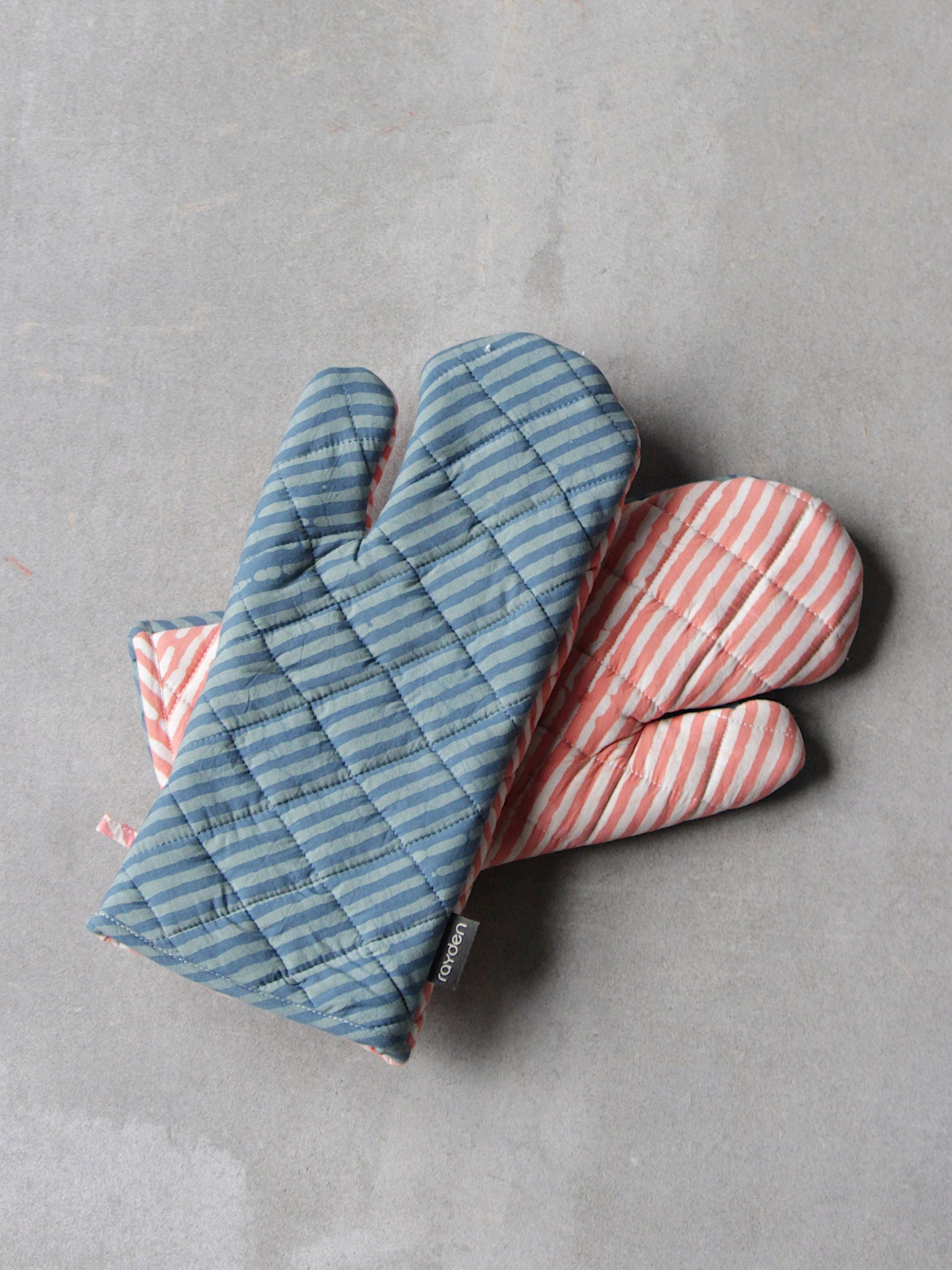 Basik Pop Mitten Teal & Coral