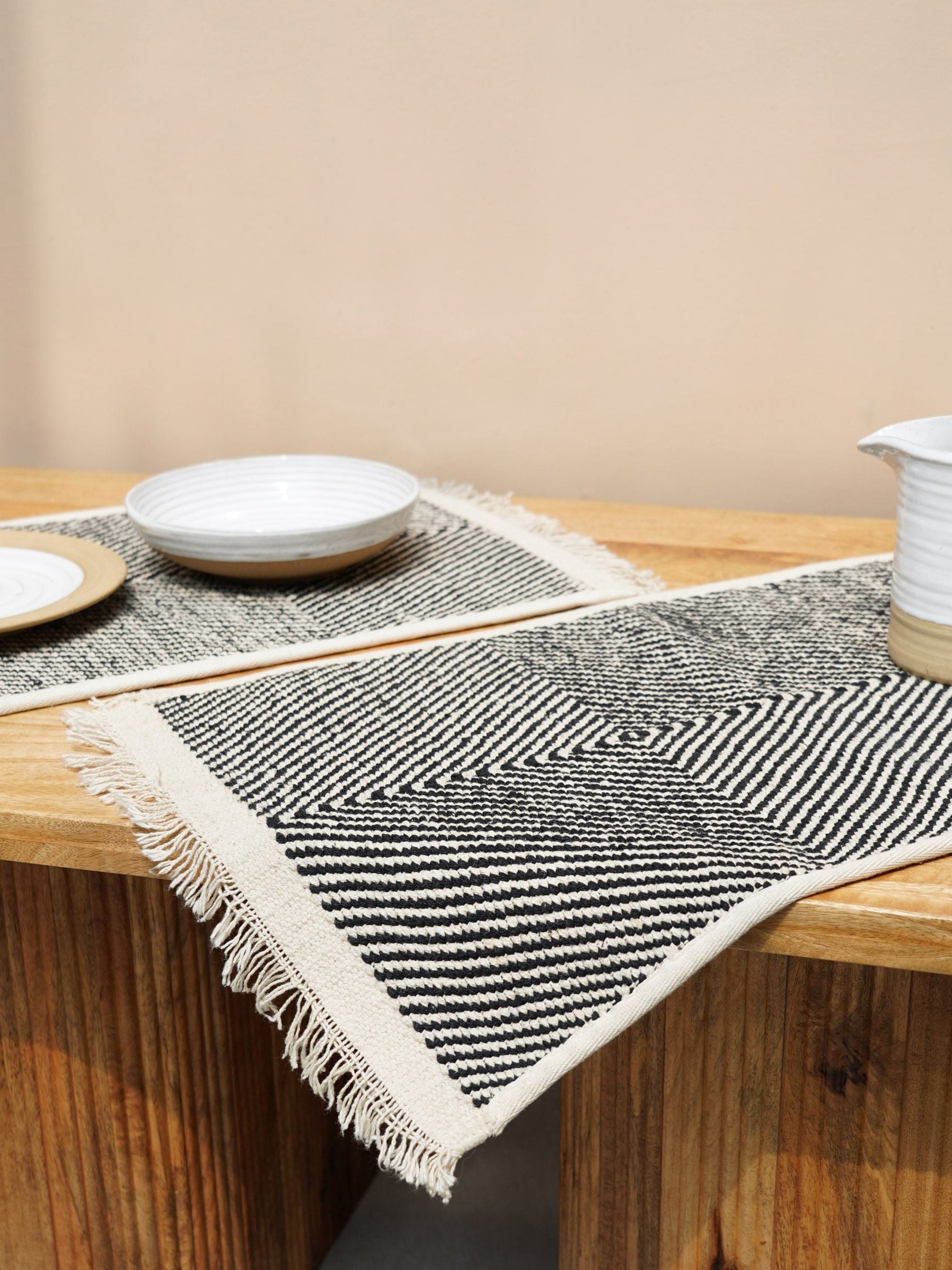 Black and White Table Mat