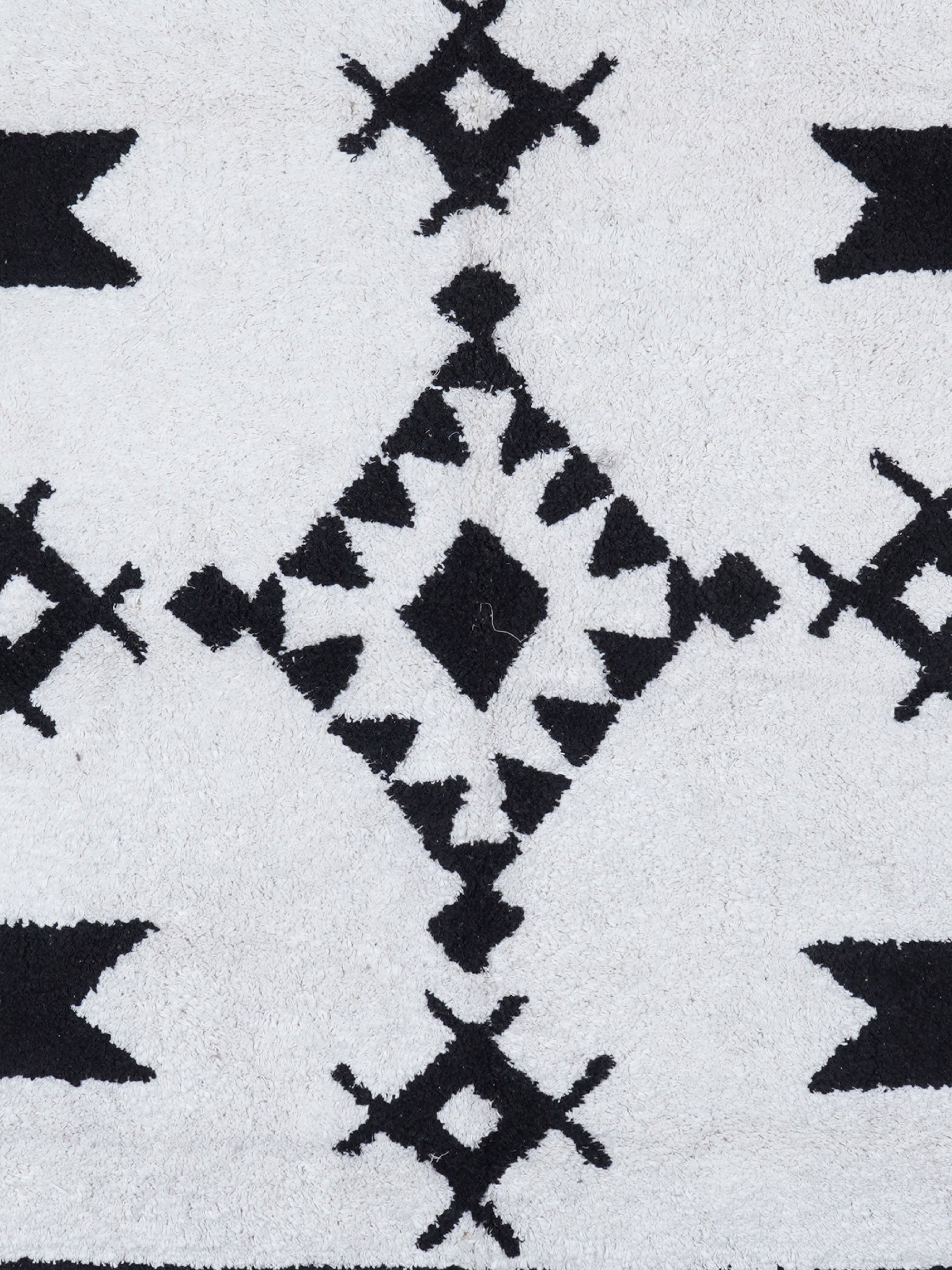 Blatt Tufted Rug