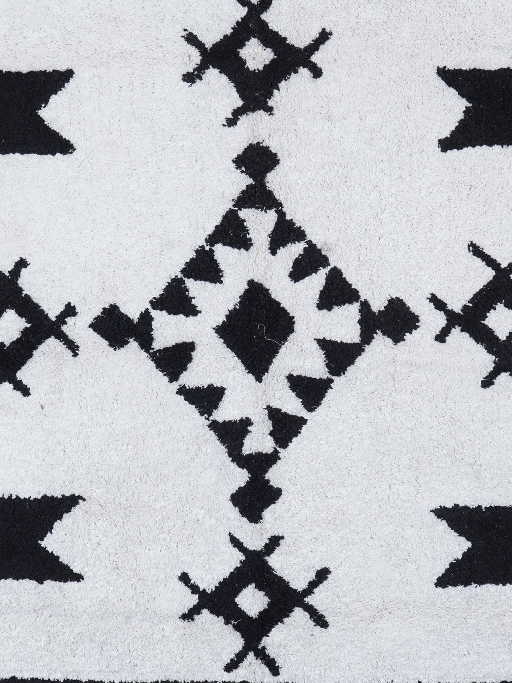 Blatt Tufted Rug