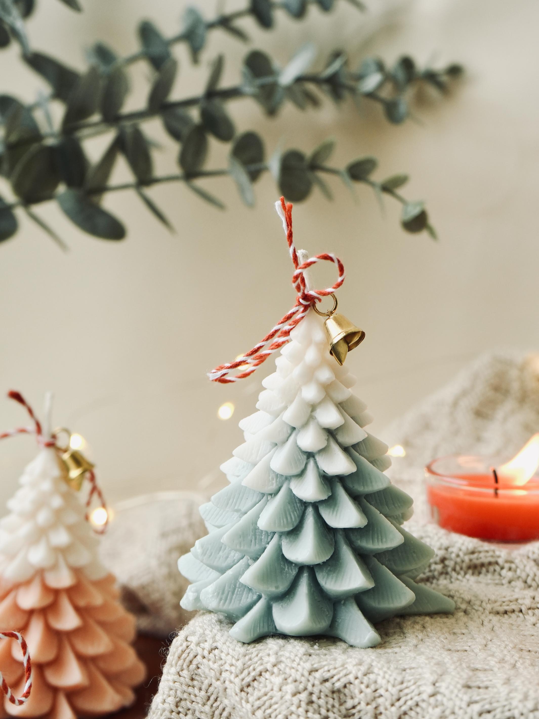 Ombre Christmas Tree Candle