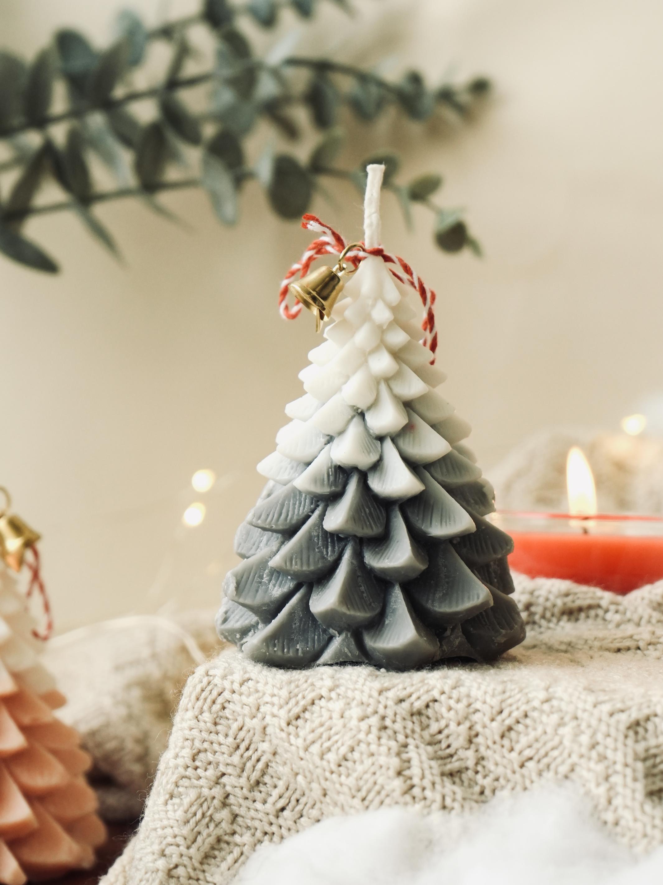 Ombre Christmas Tree Candle