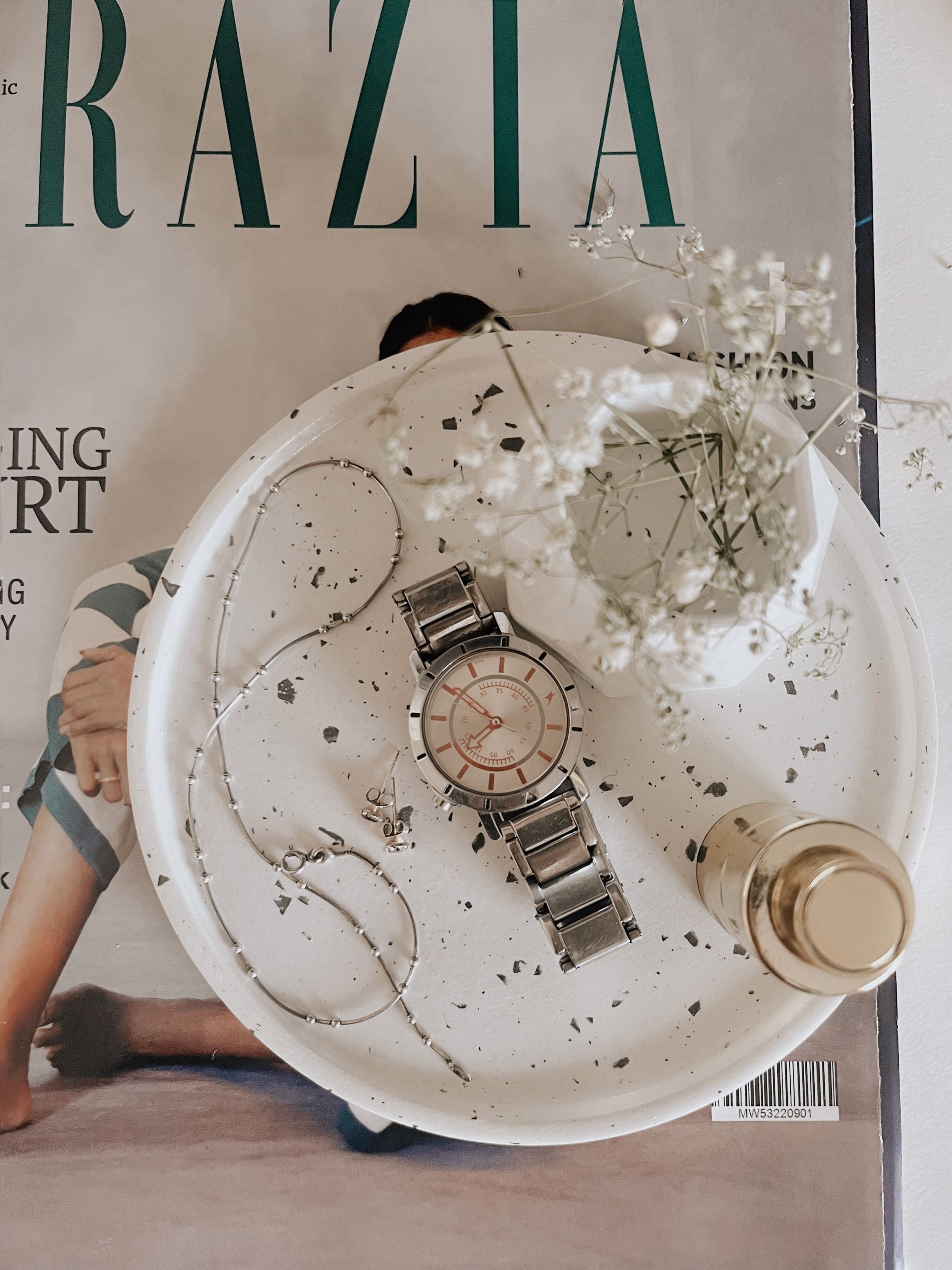 Circle Trinket Black & White