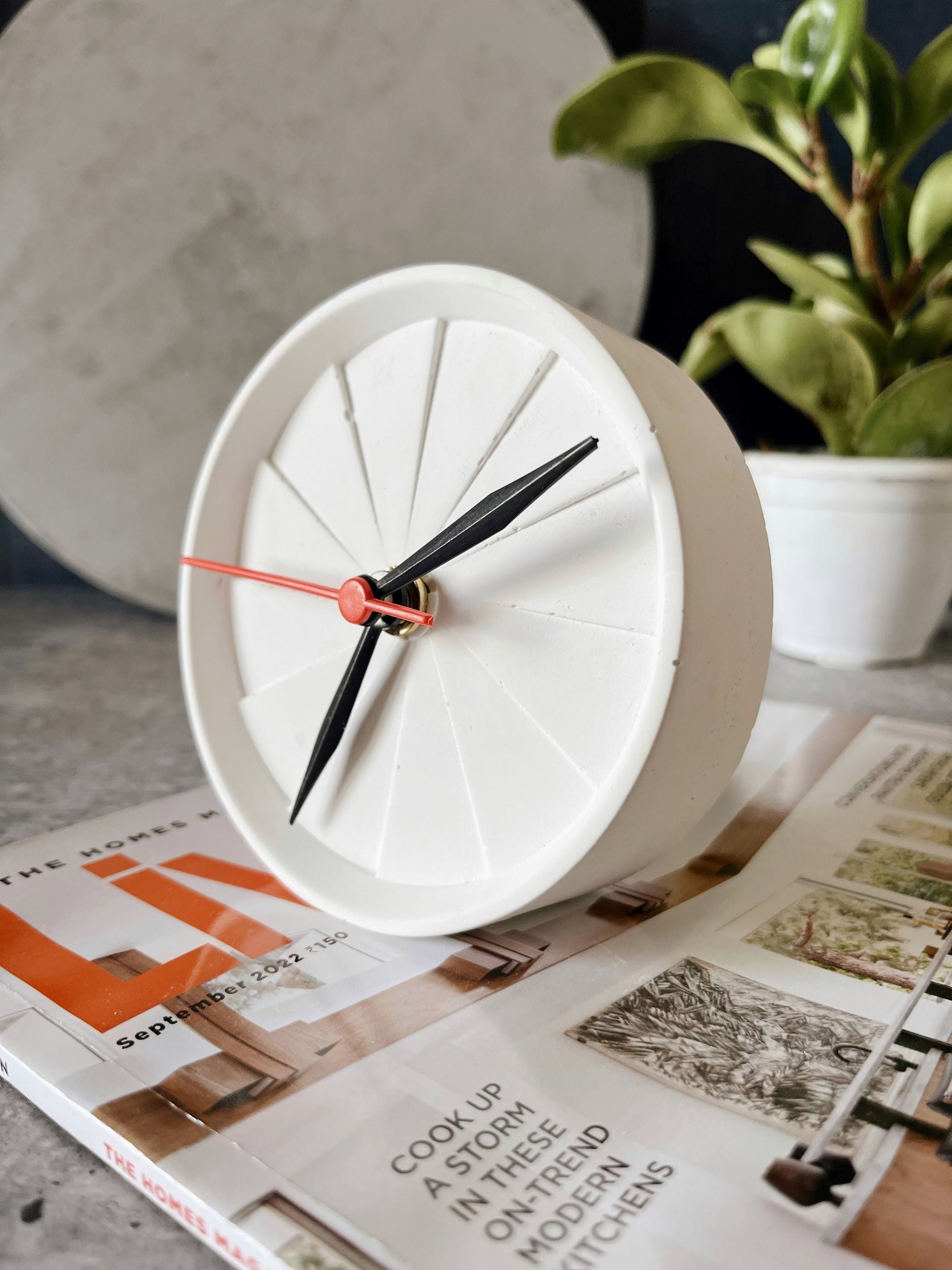 Concrete Table Clock