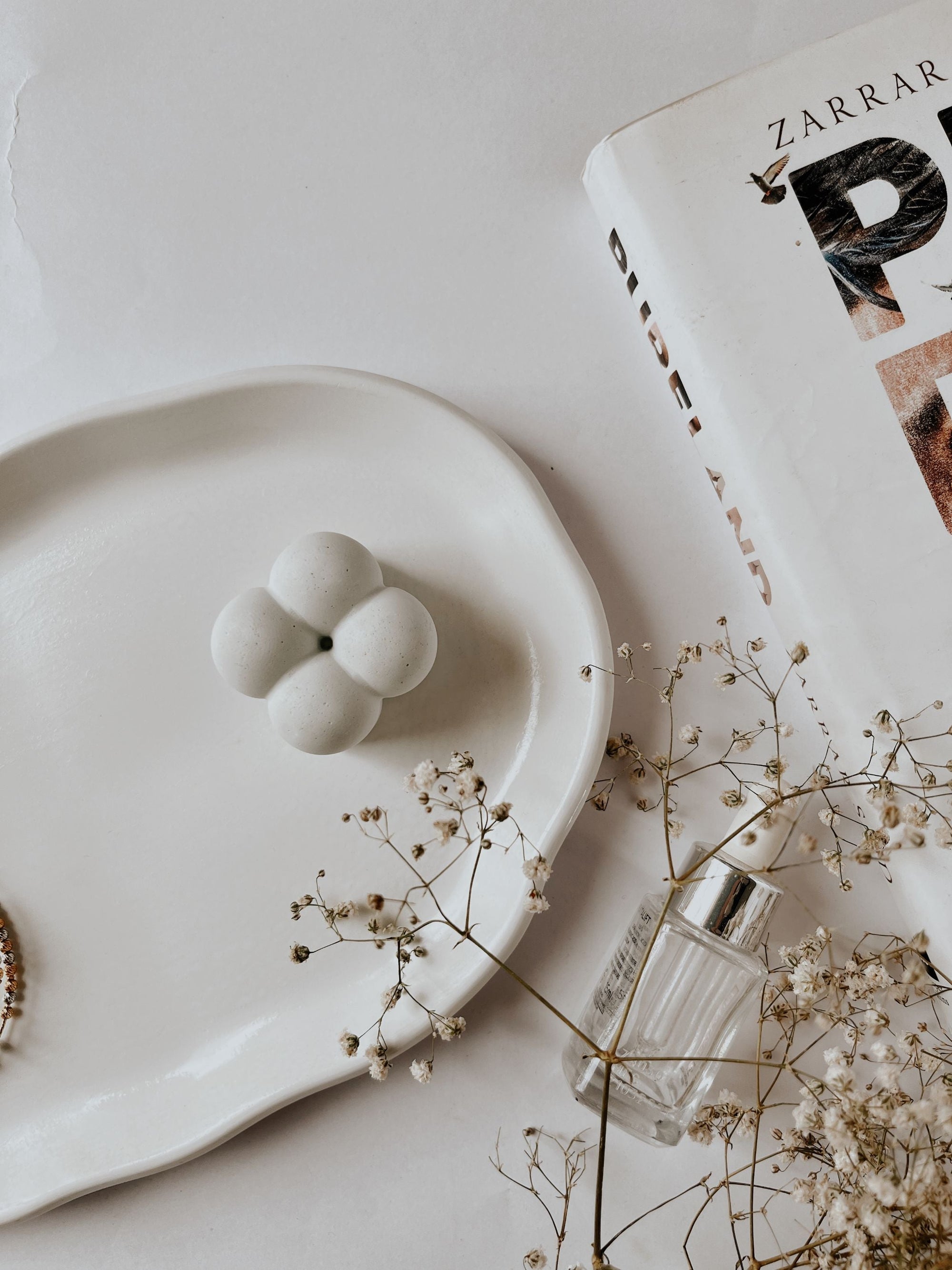 Concrete Irregular Oval Tray