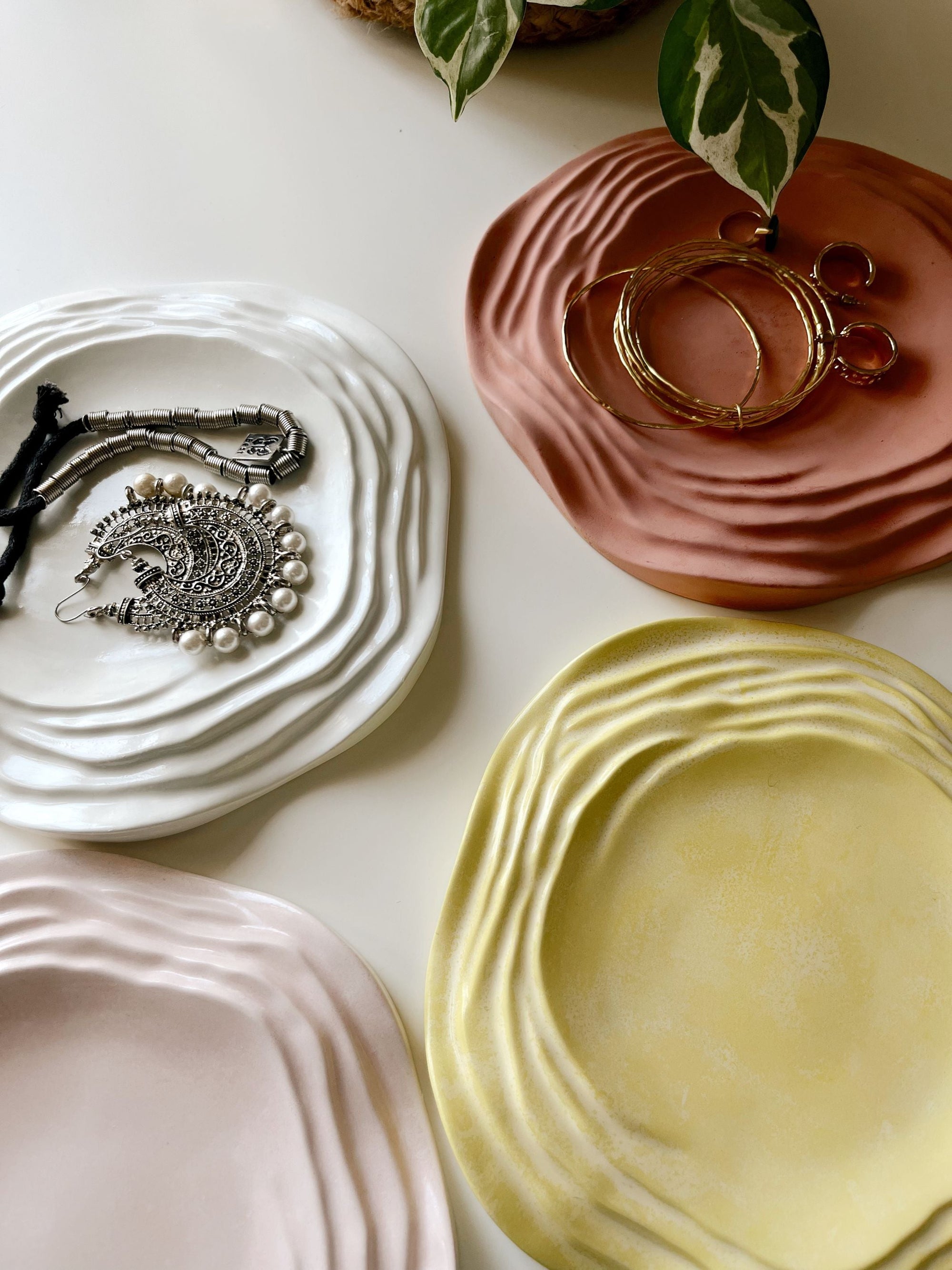Concrete Contour Trinket