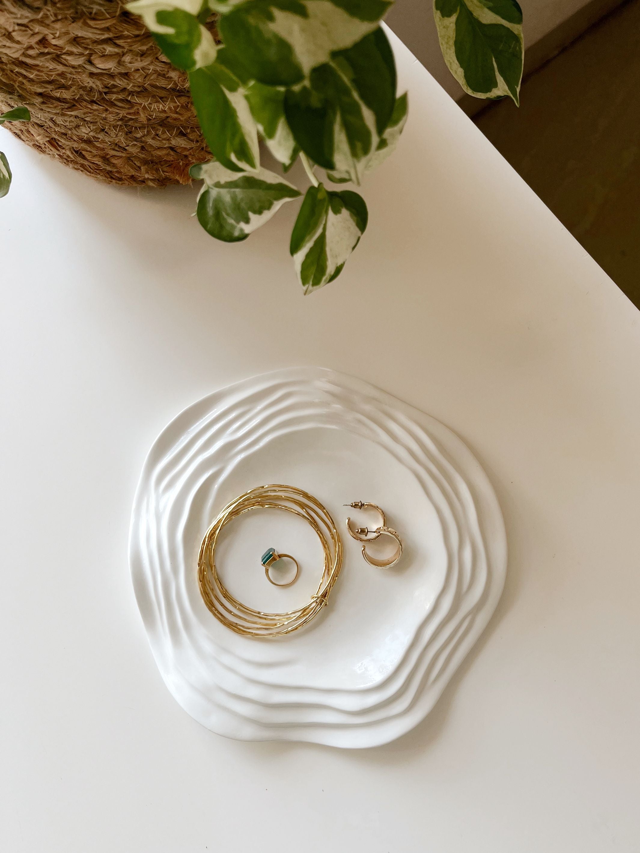 Concrete Contour Trinket