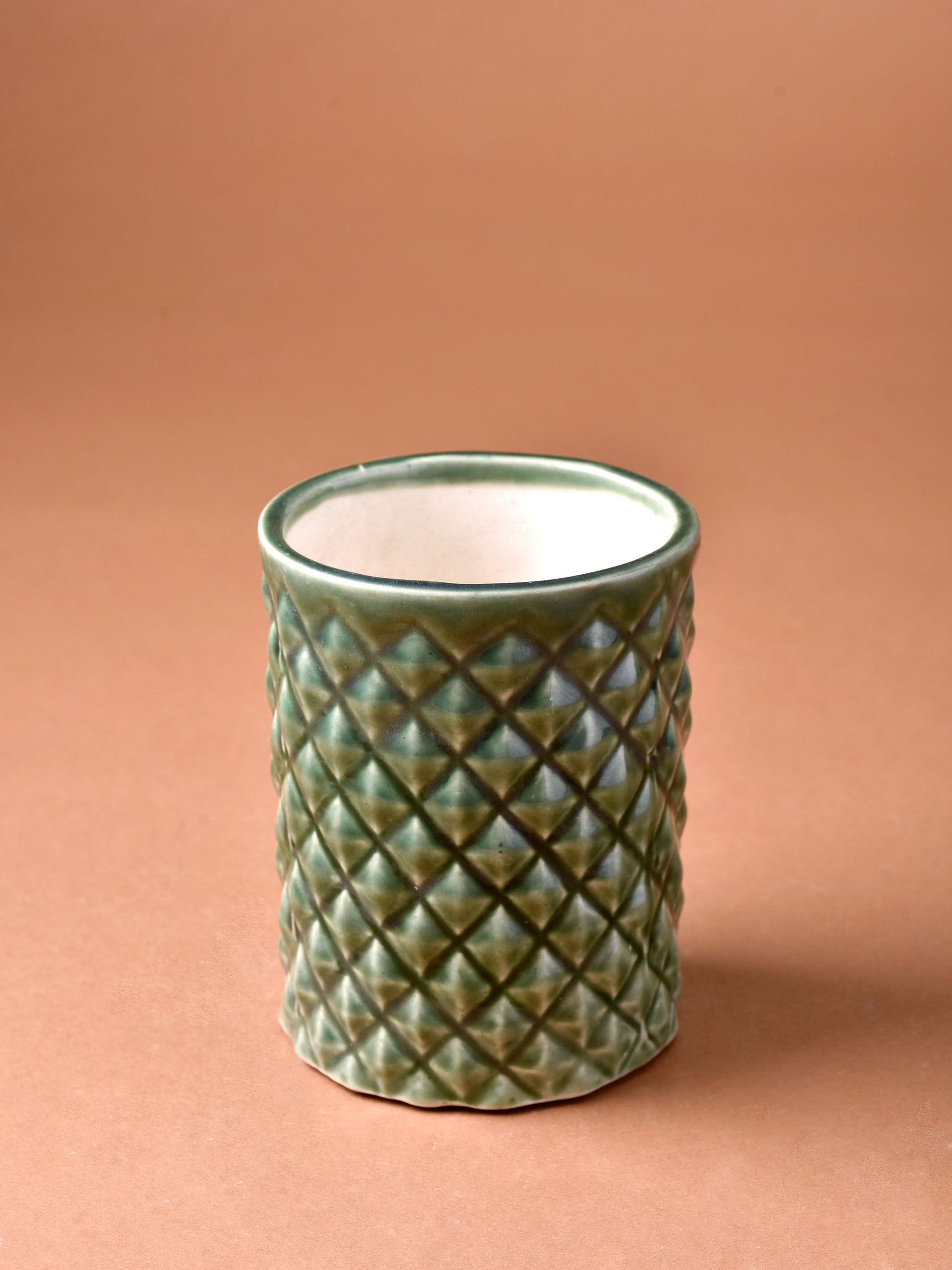 Diamond Groove Planter
