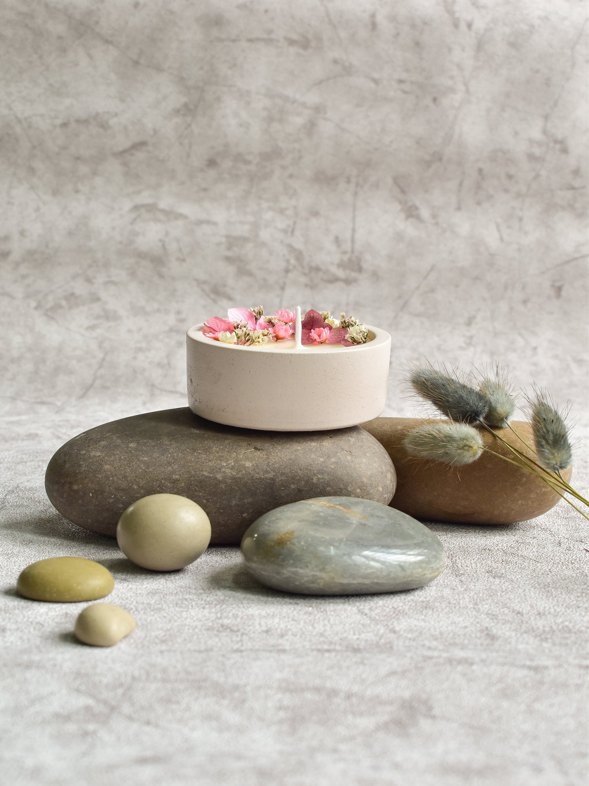 Dryflower & Soy Wax Candle In Small Concrete Jar
