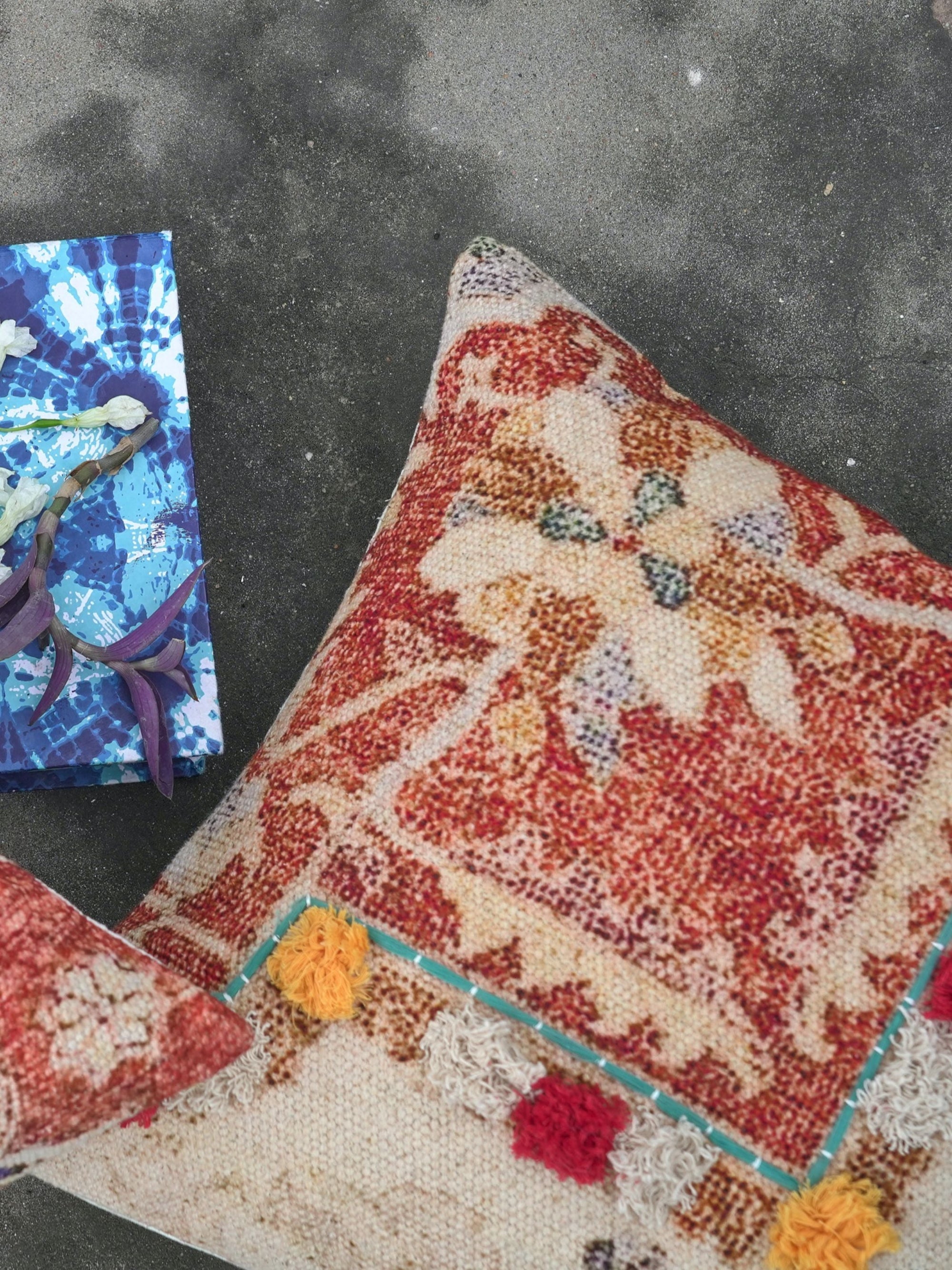 Cotton Cushion Cover - Elov Embroidered