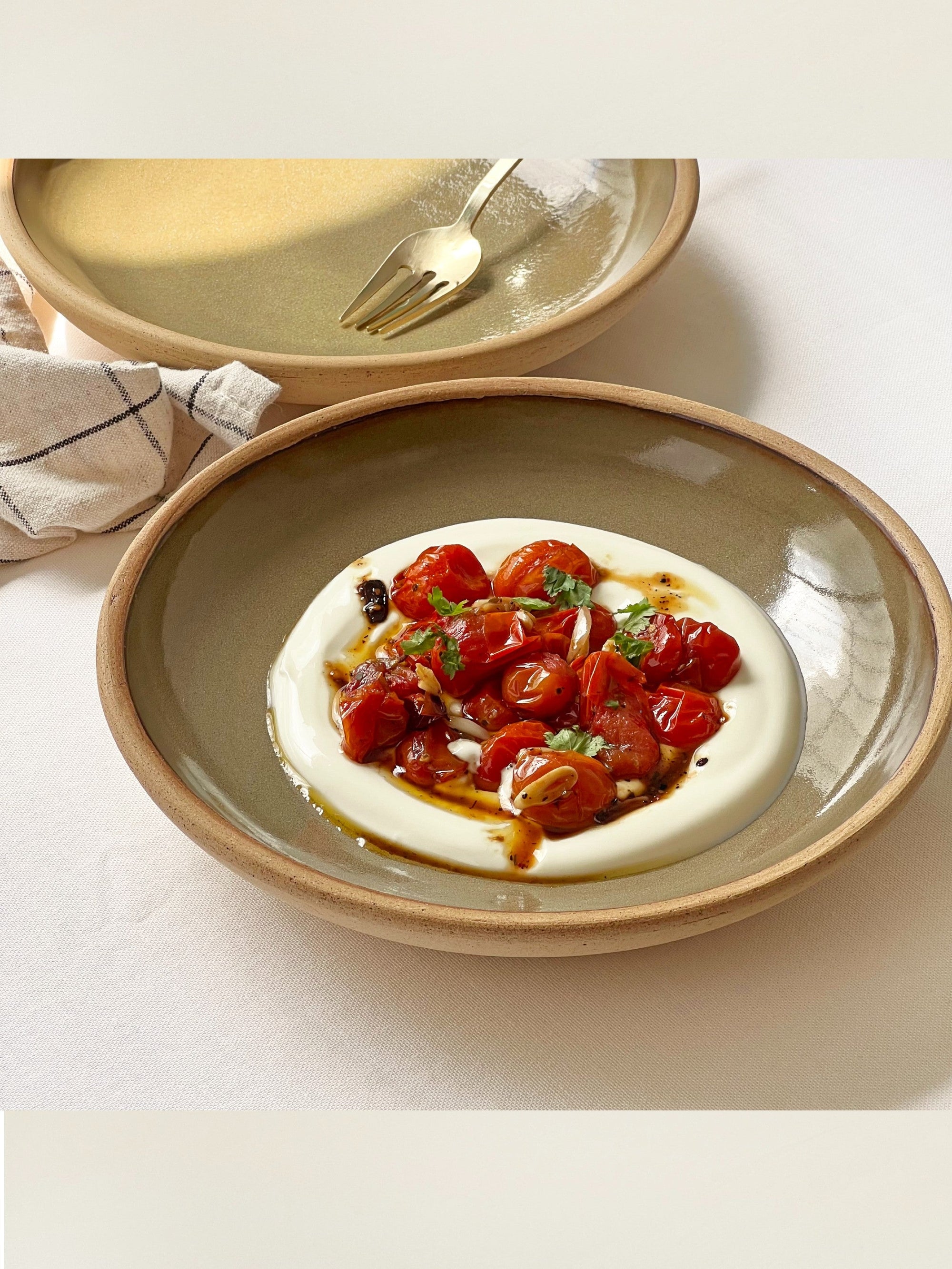 Everyday Ceramic Bowl in Bay Leaf Glaze