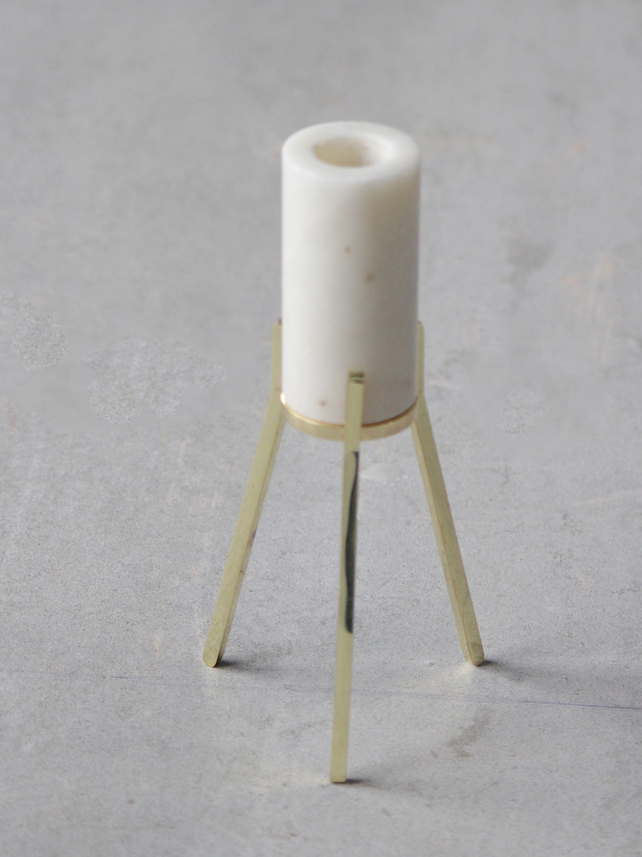 Fyre 2.0 - Large  White