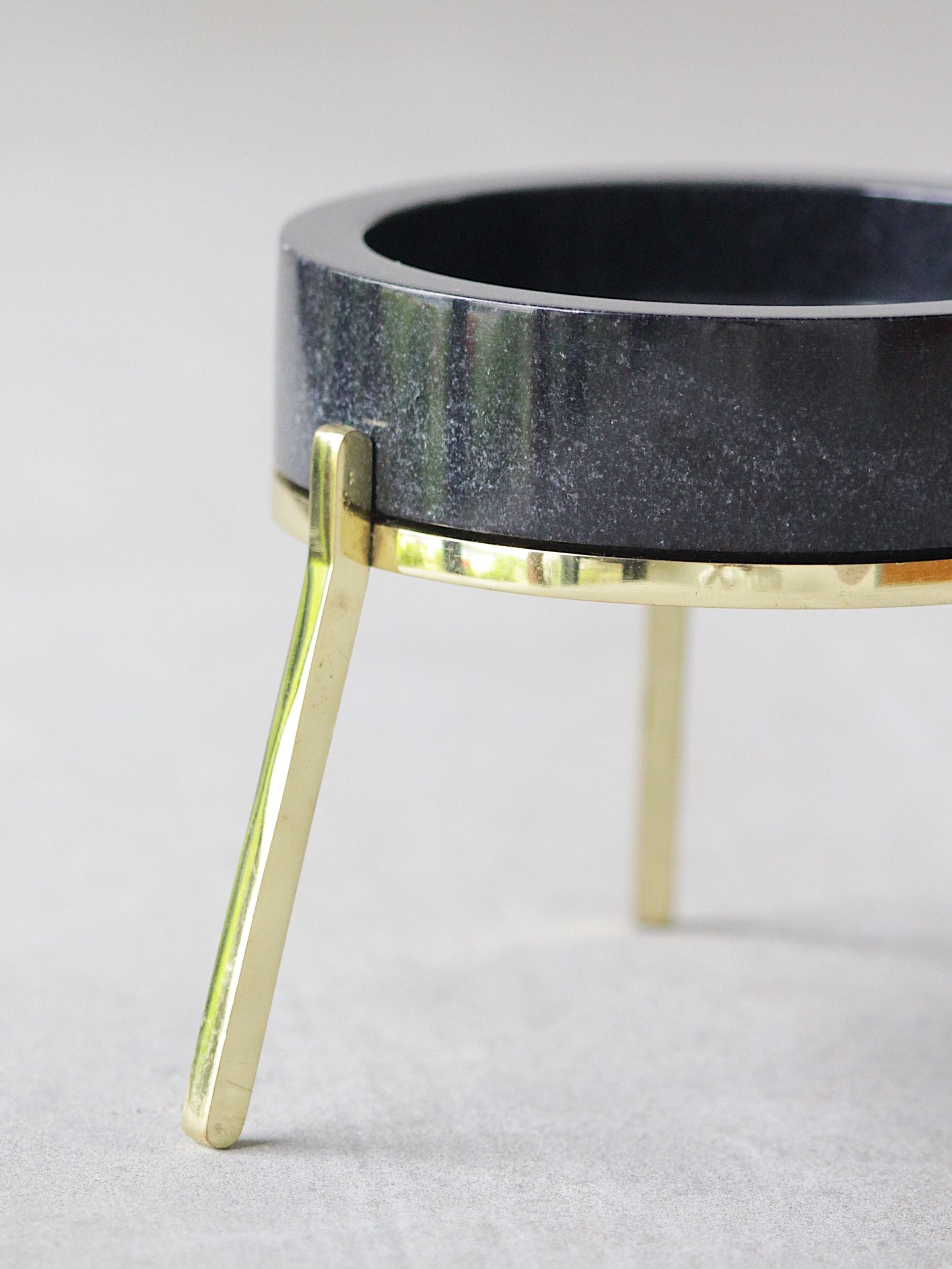 Fyre 2.0 - Medium  Black