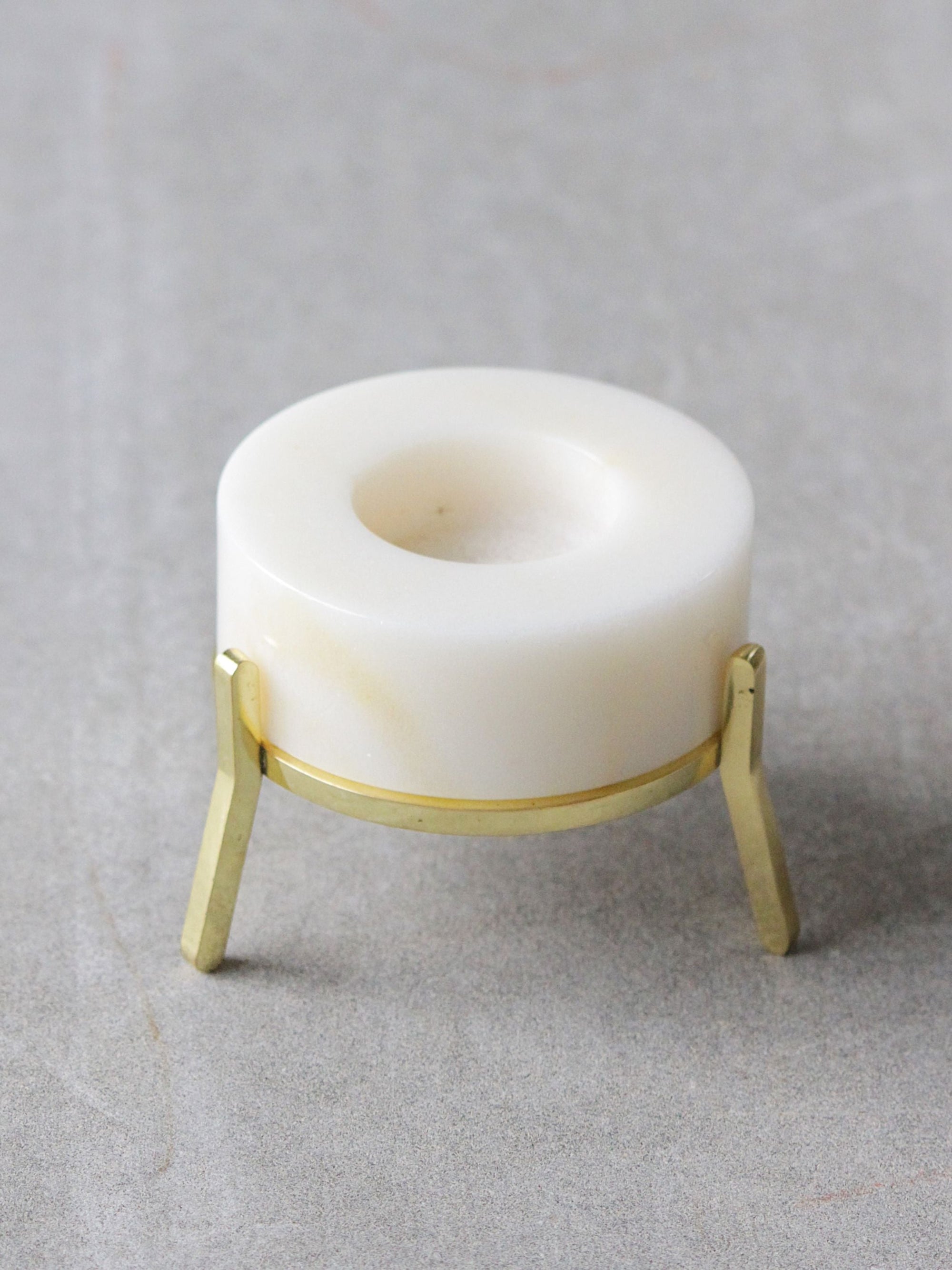 Fyre 2.0 - Small White